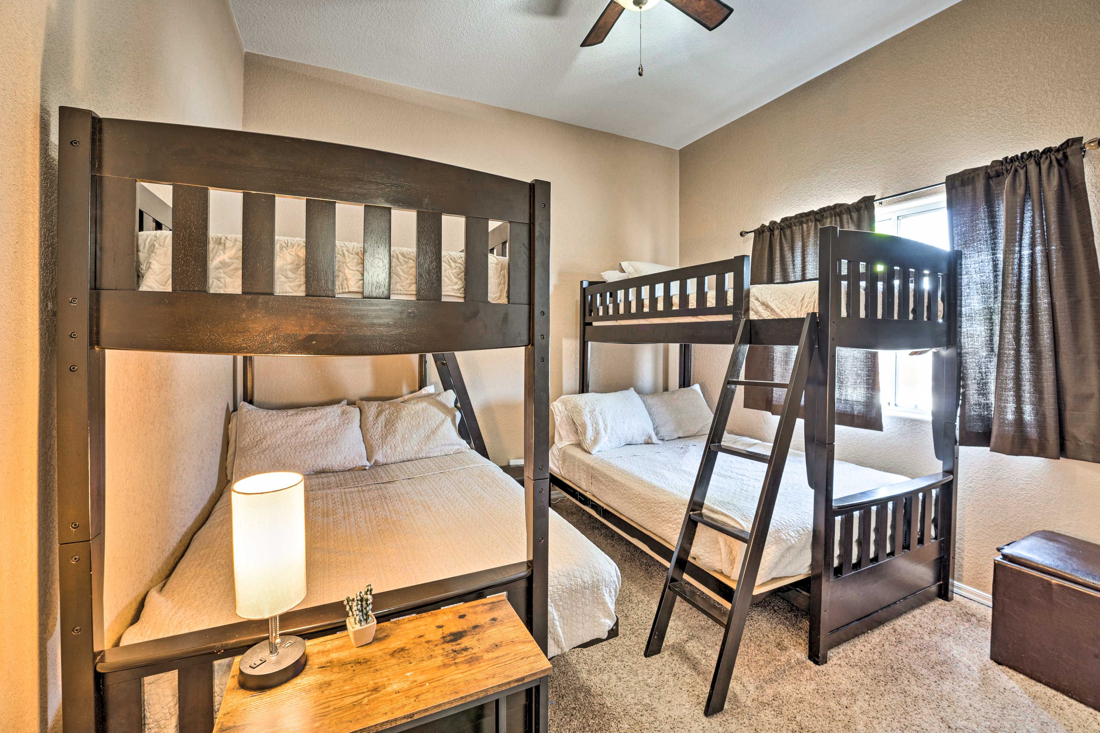 Bedroom 3 | 2 Twin/Queen Bunk Beds