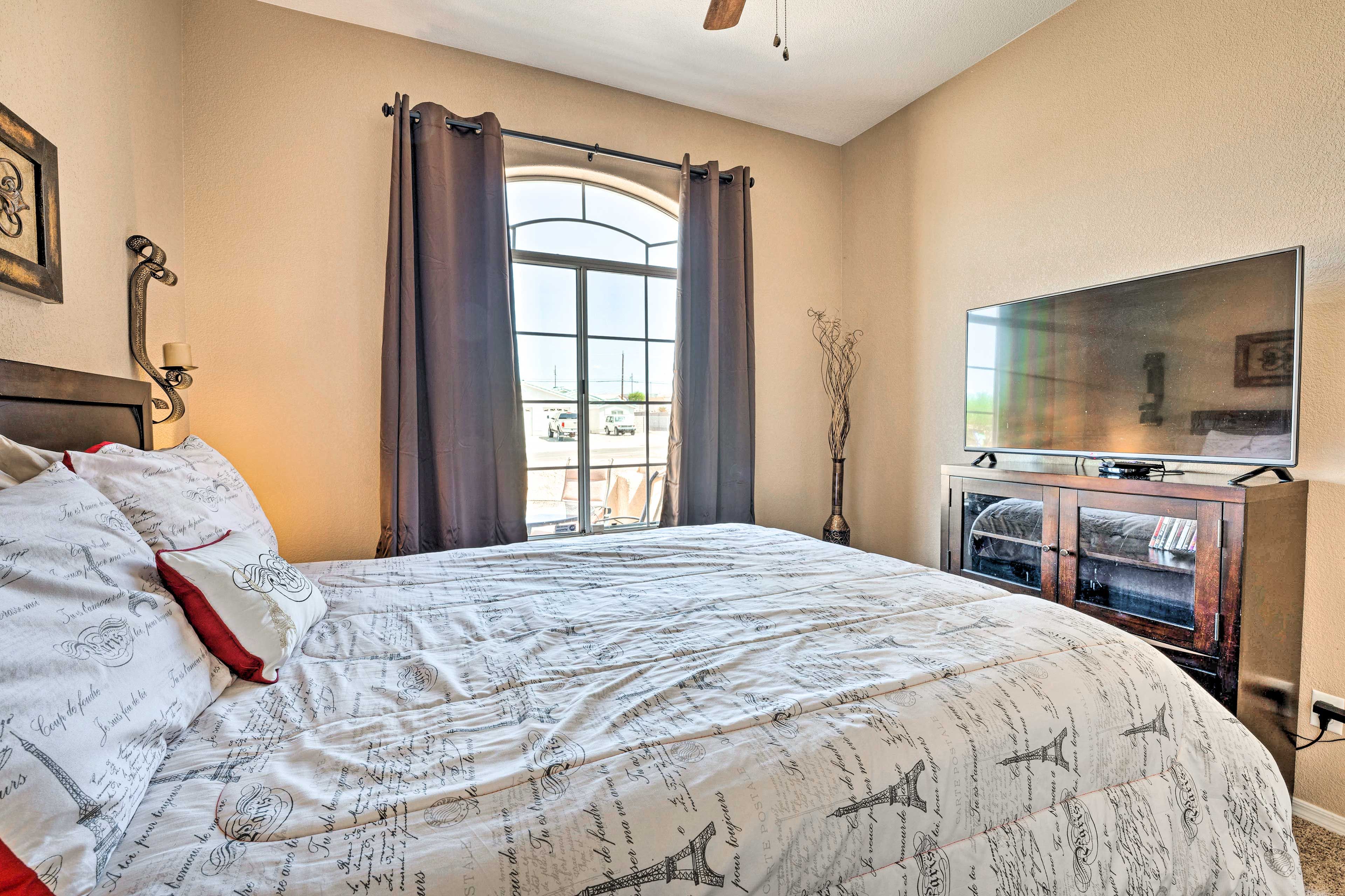 Bedroom 2 | Smart TV