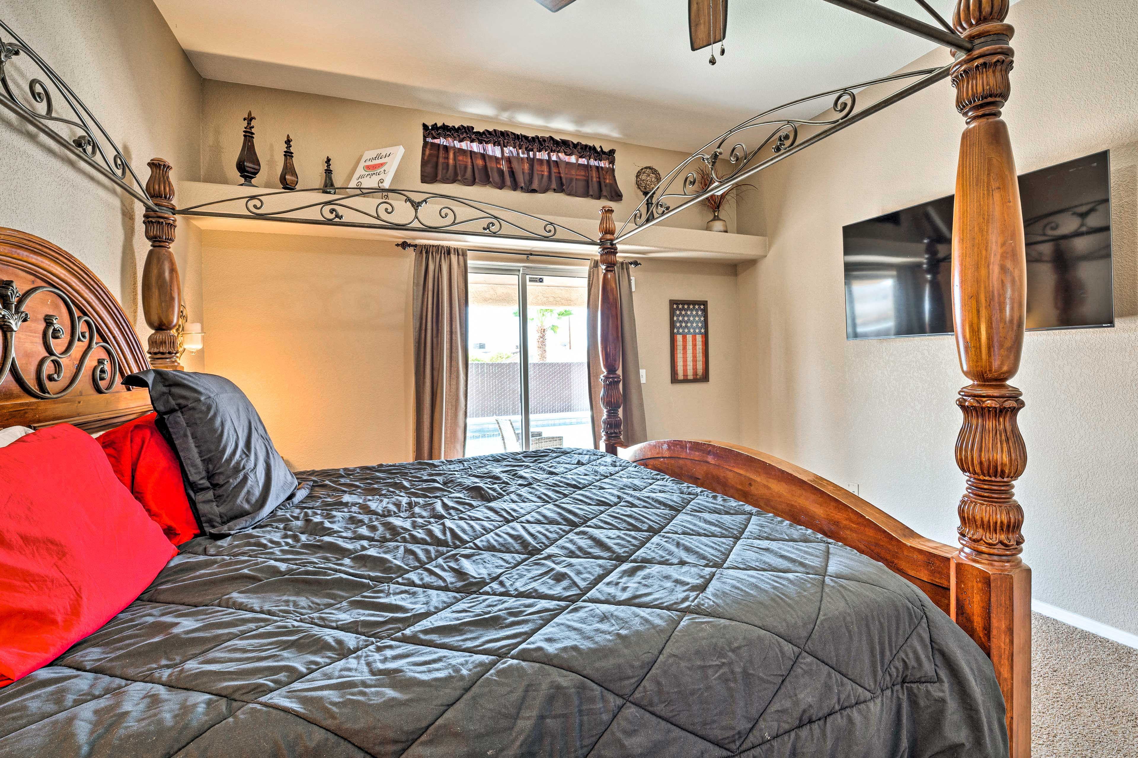 Bedroom 1 | Smart TV