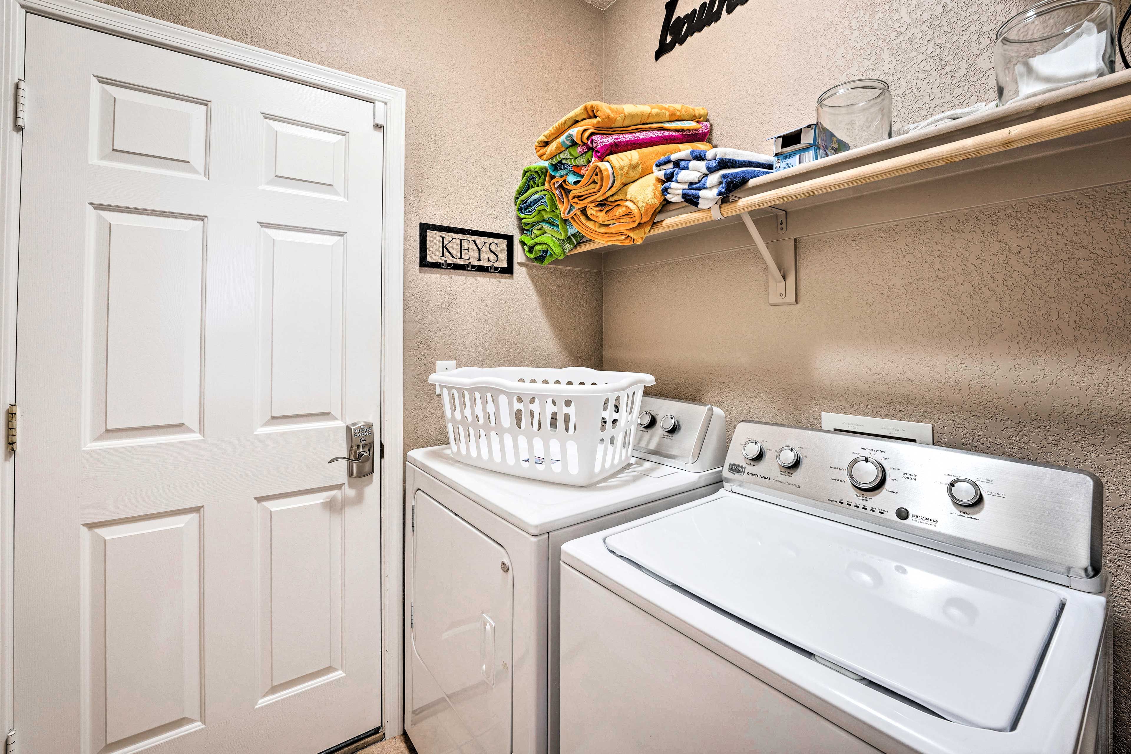 Laundry Closet | Full-Sized Washer/Dryer