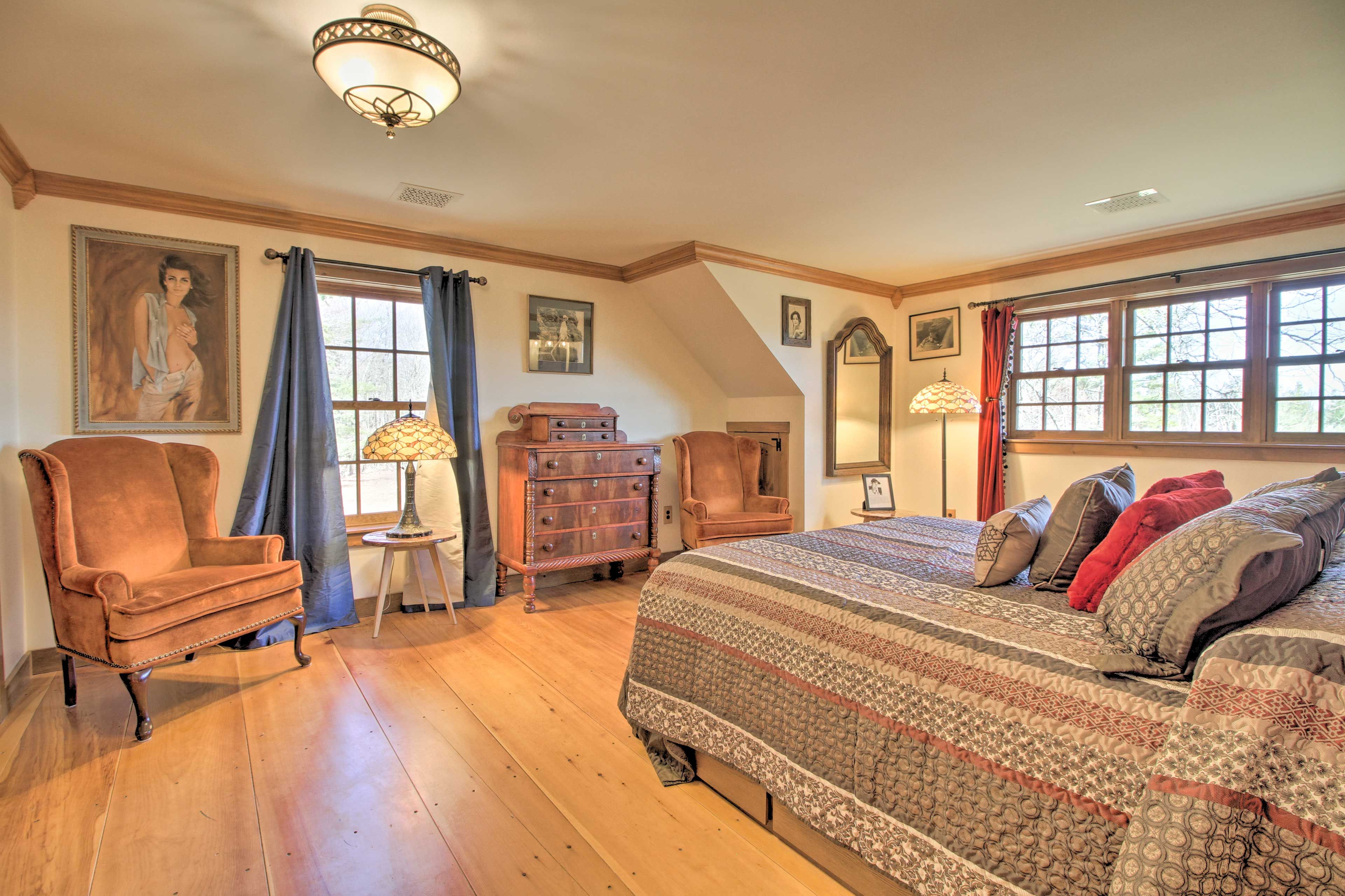 Bedroom 1 | King Bed
