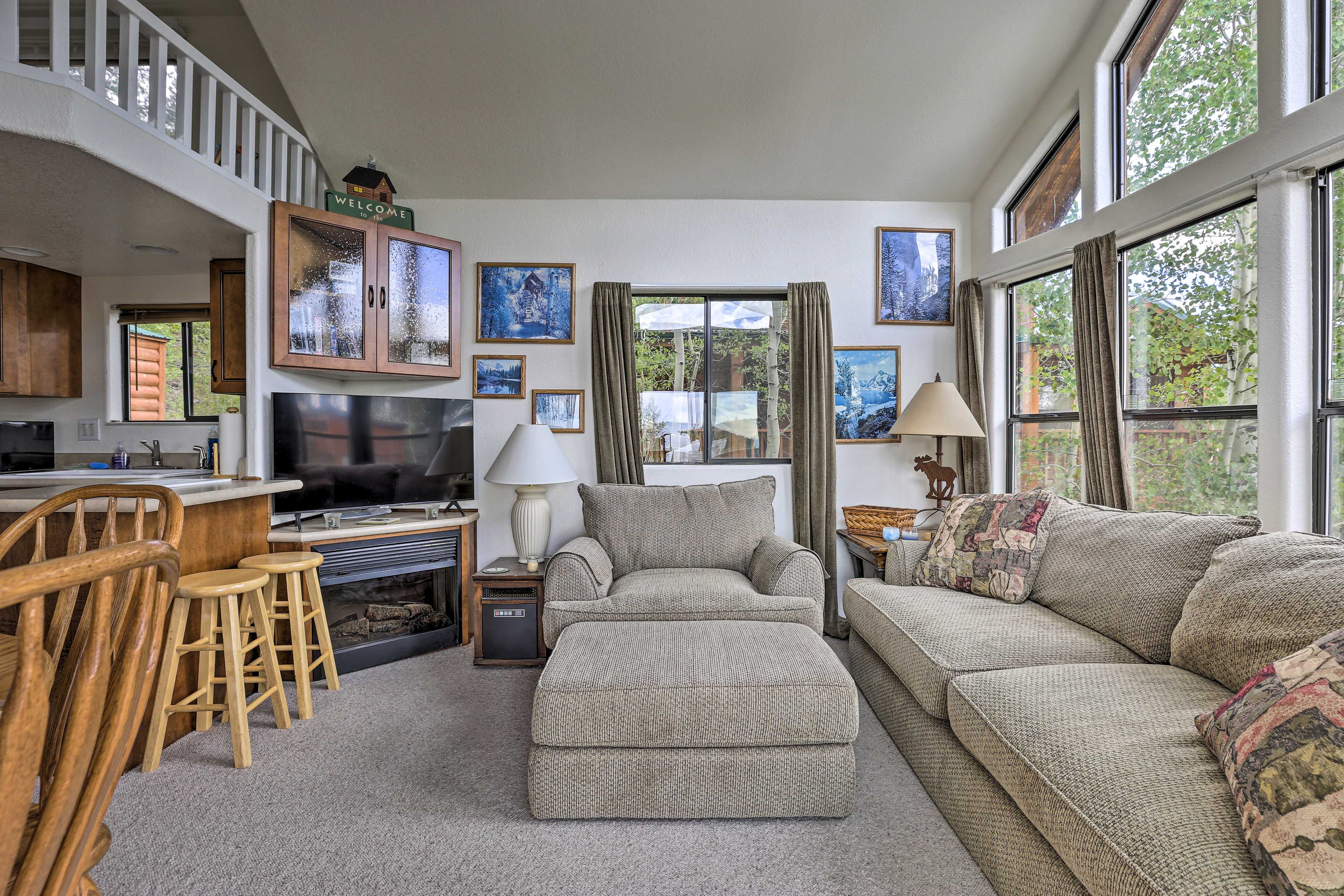 Living Room | Flat-Screen Cable TV | Sleeper Sofa | Electric Fireplace