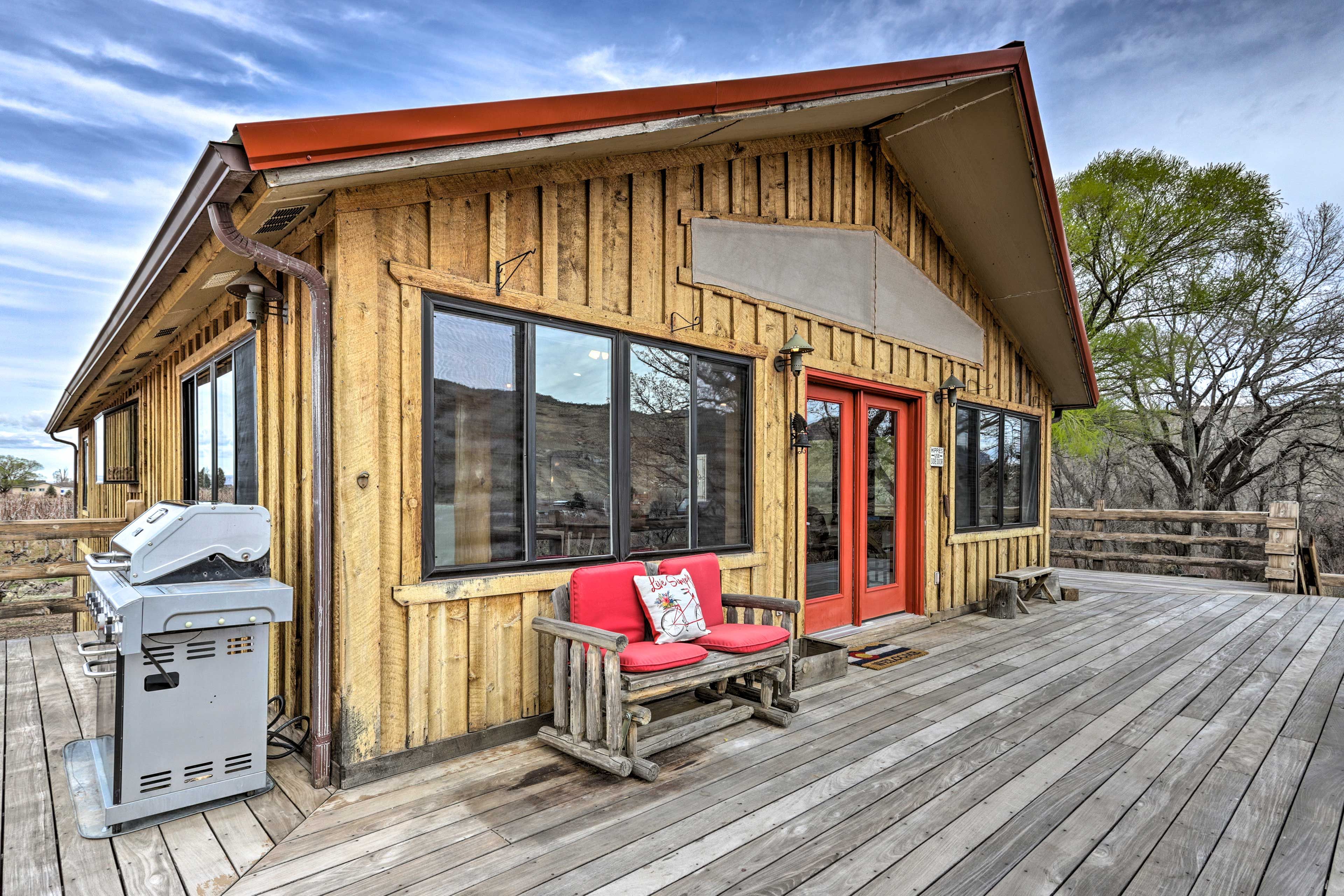 Grill out with the family on your very own deck!