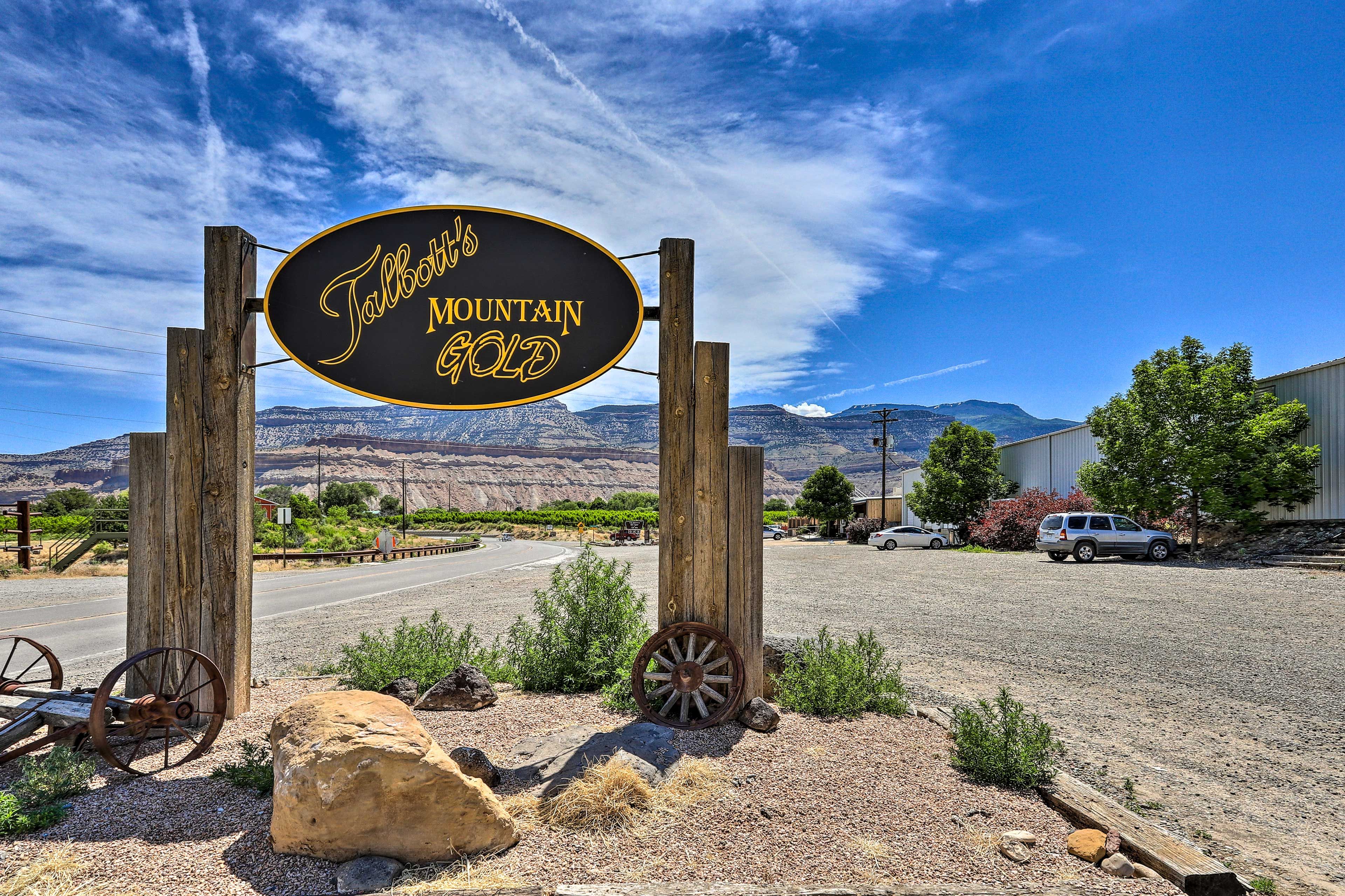 Nearby attractions are close by.