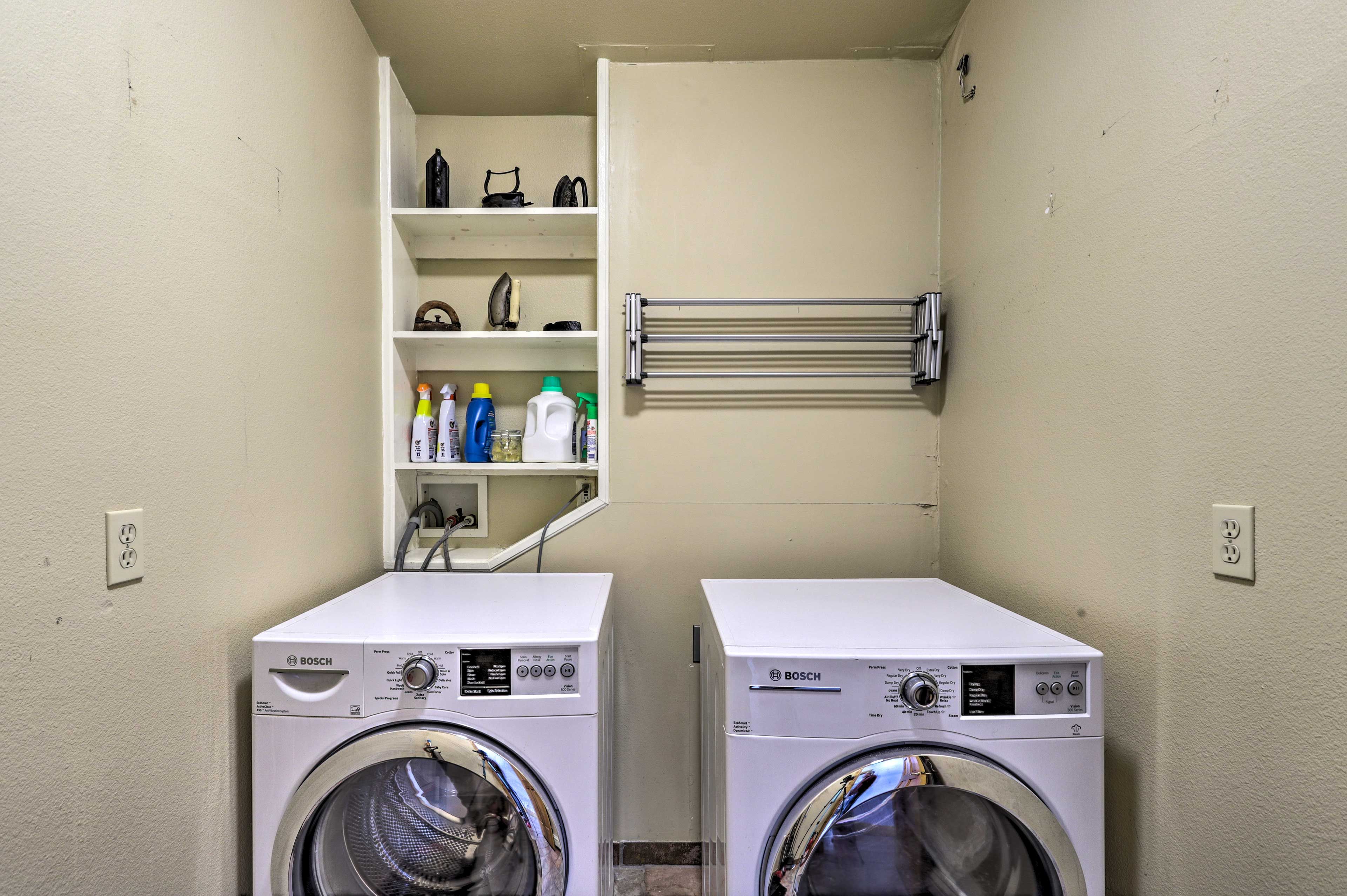 Never suffer from a dirty wardrobe even while exploring!