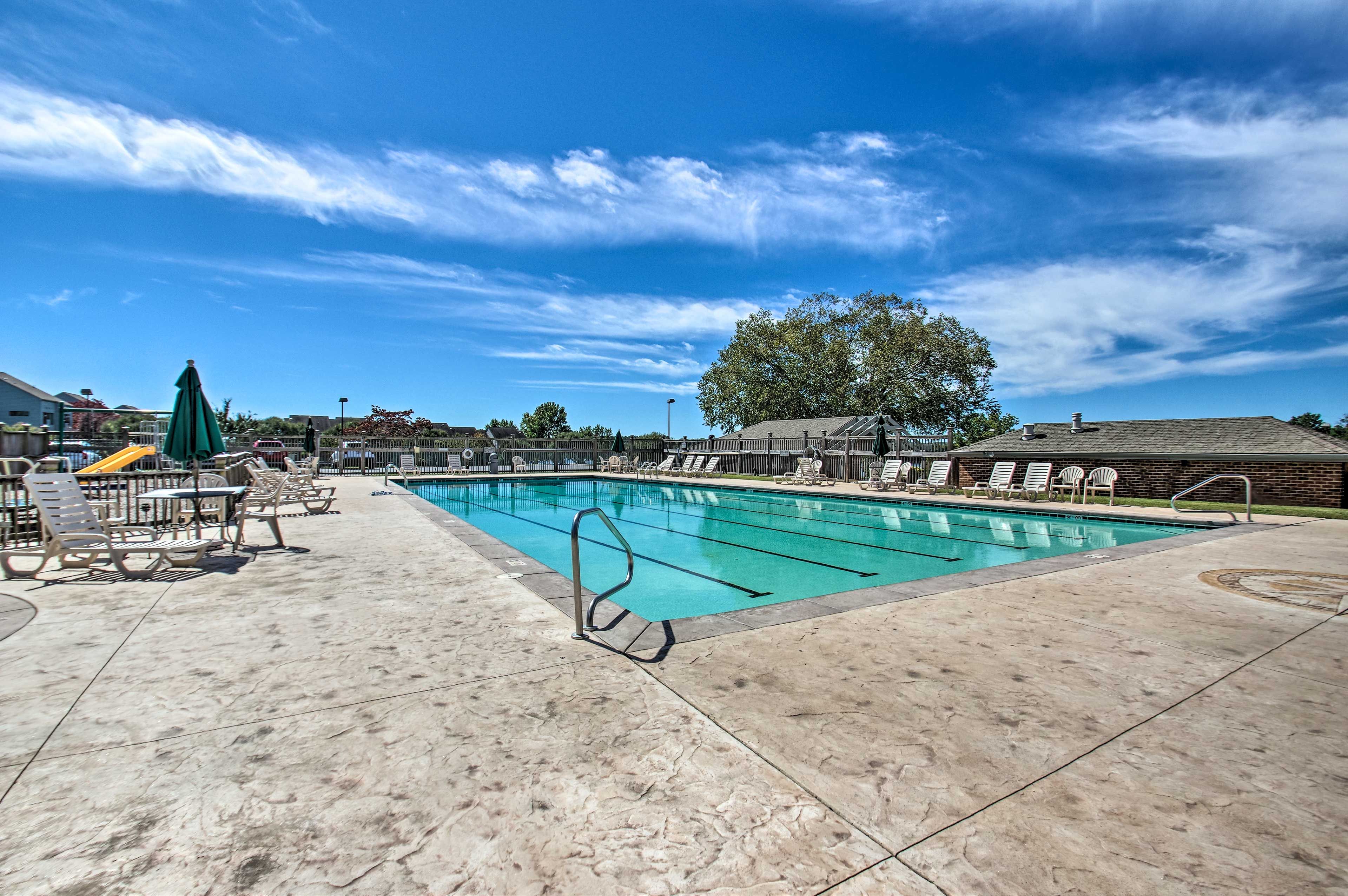Bernard's Landing Resort | Community Amenities | Outdoor Pool