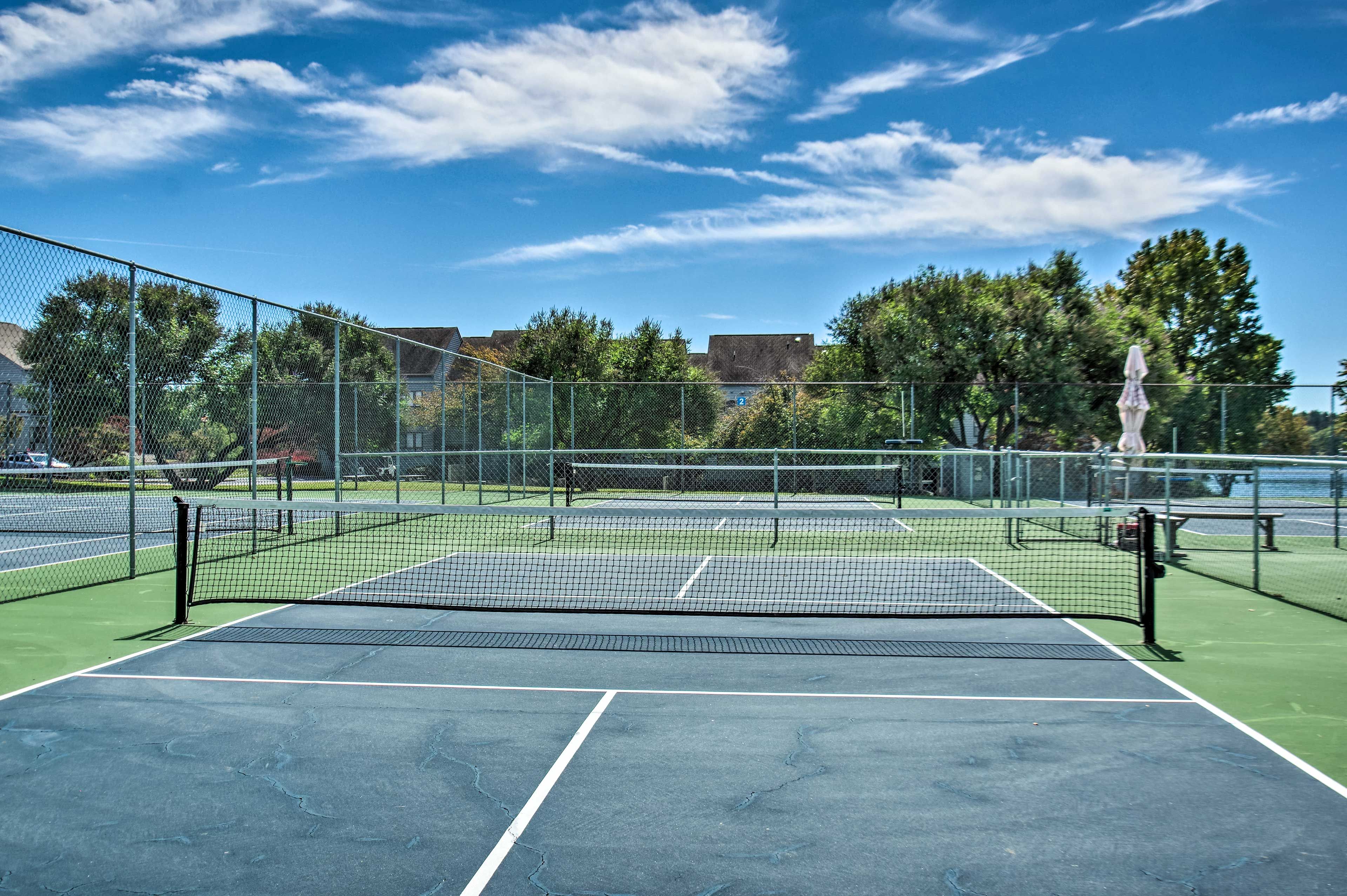 Tennis & Pickleball Courts