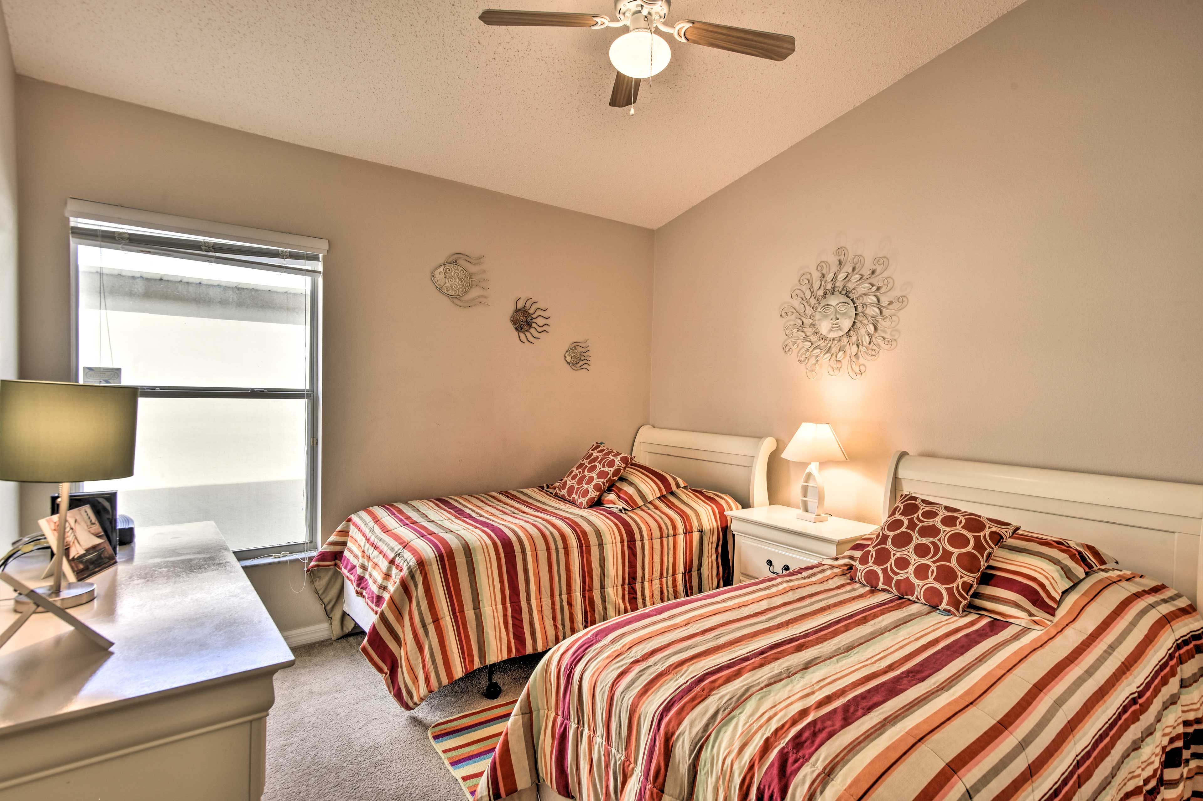 Bedroom 4 has 2 twin beds.