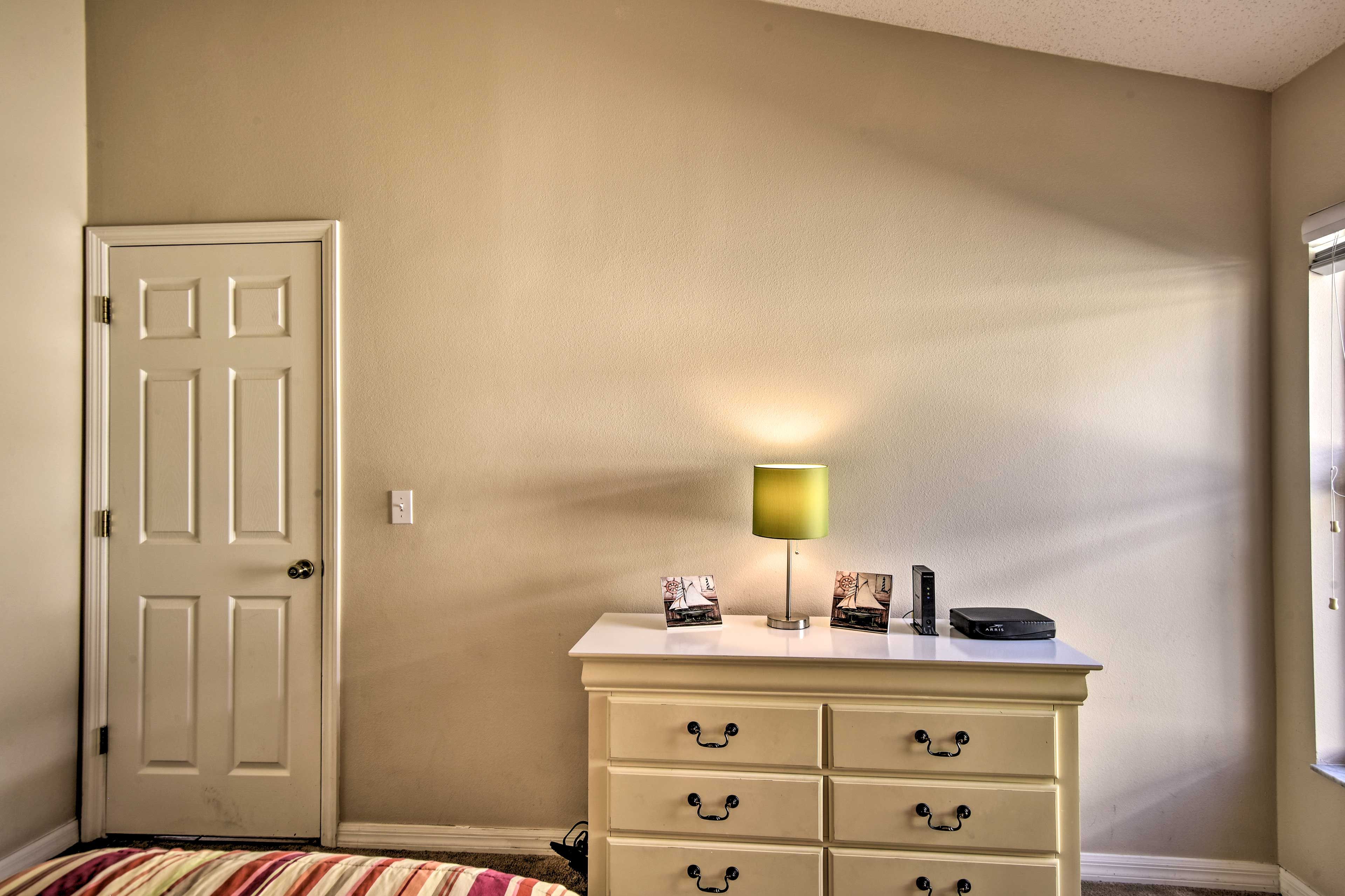 Clean linens will be made on all beds.