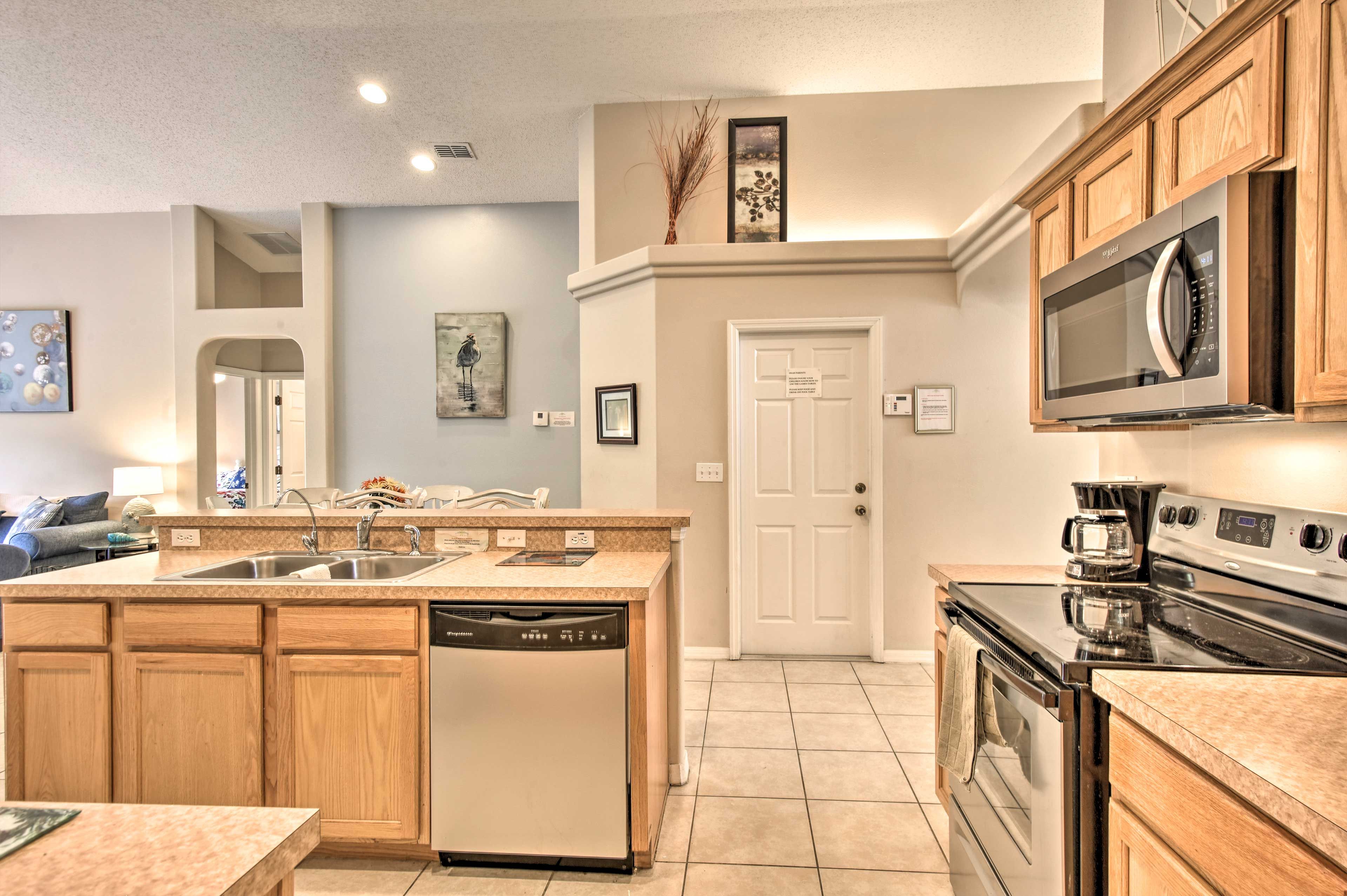This kitchen is fully equipped.