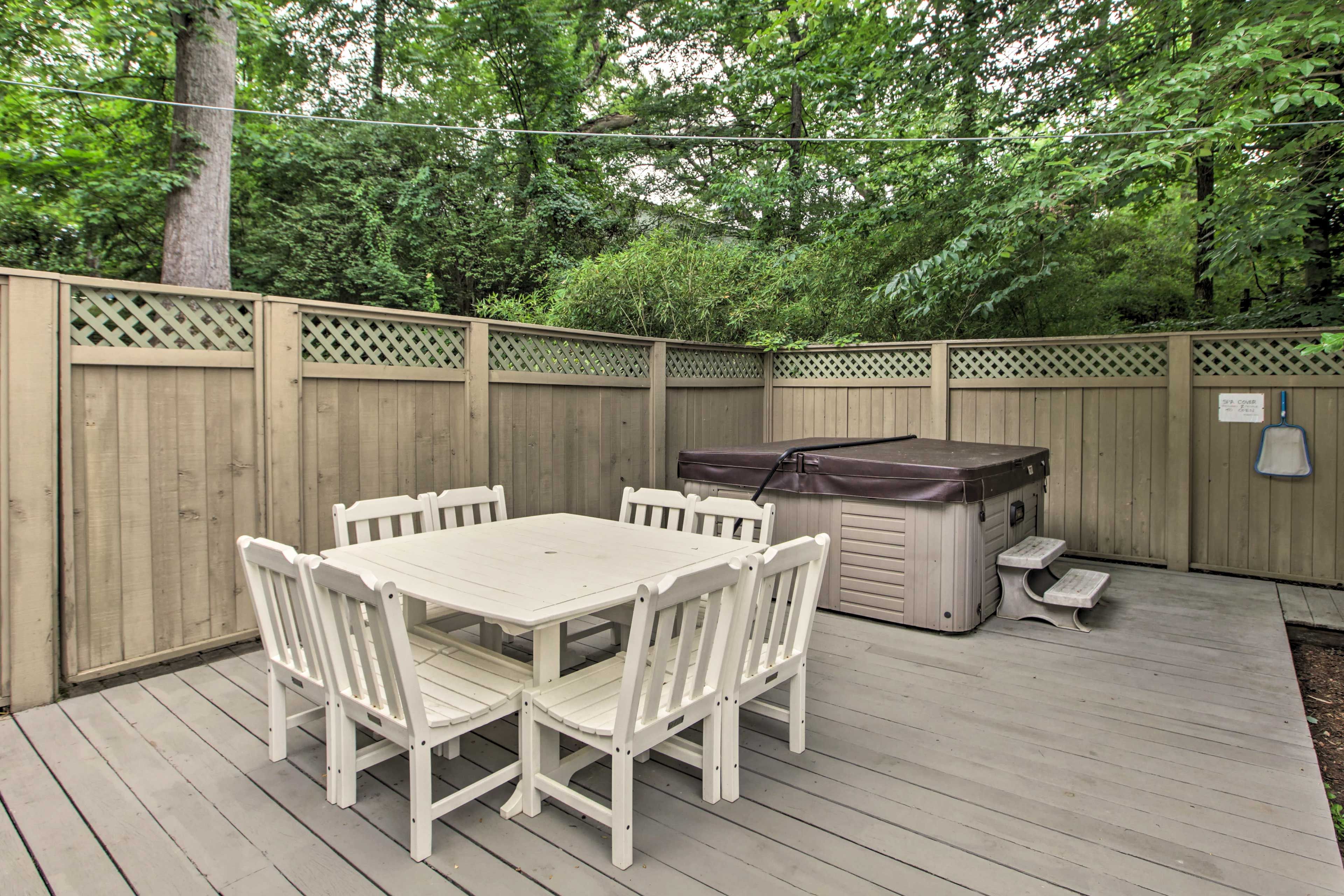 Patio | Hot Tub