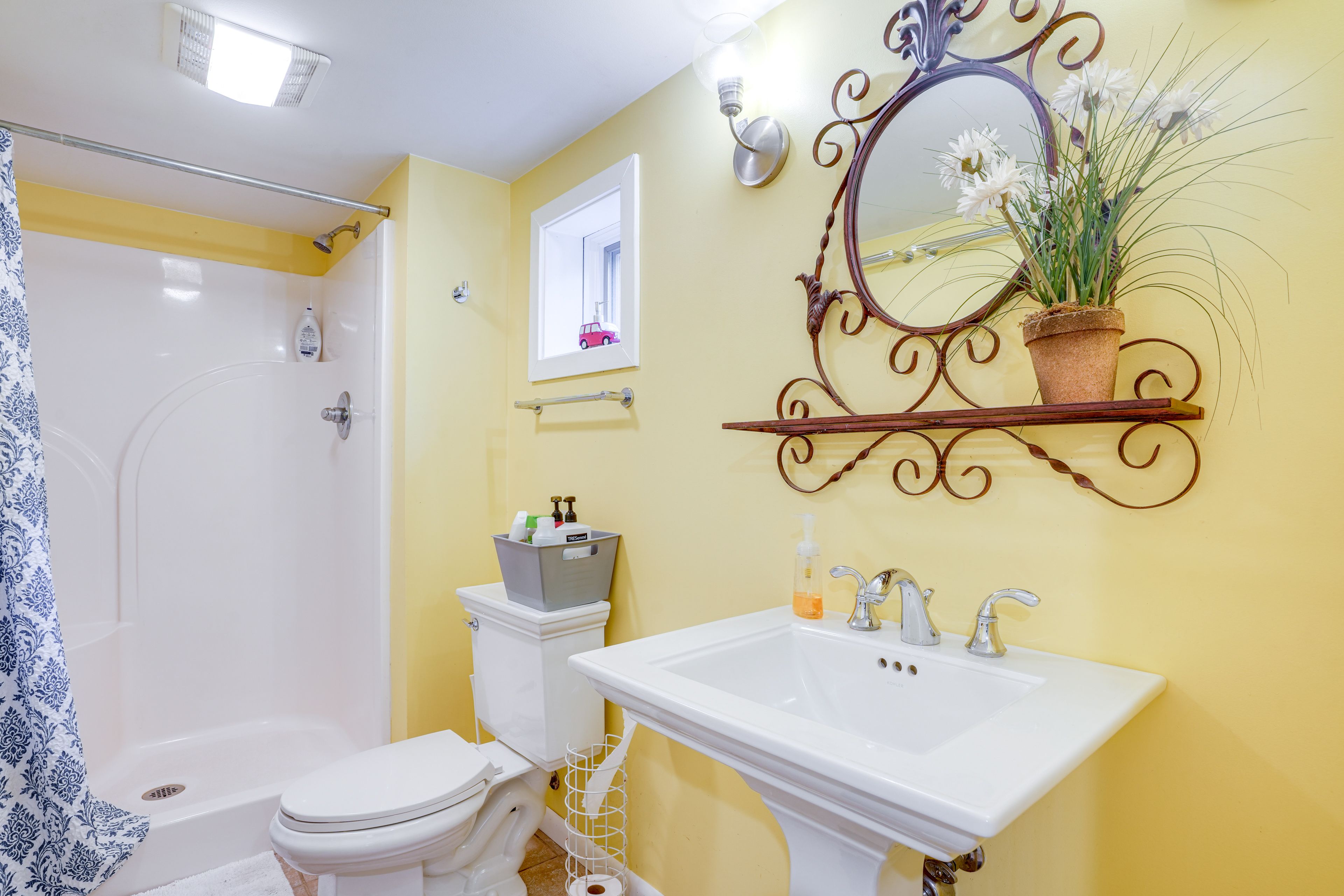 Full Bathroom