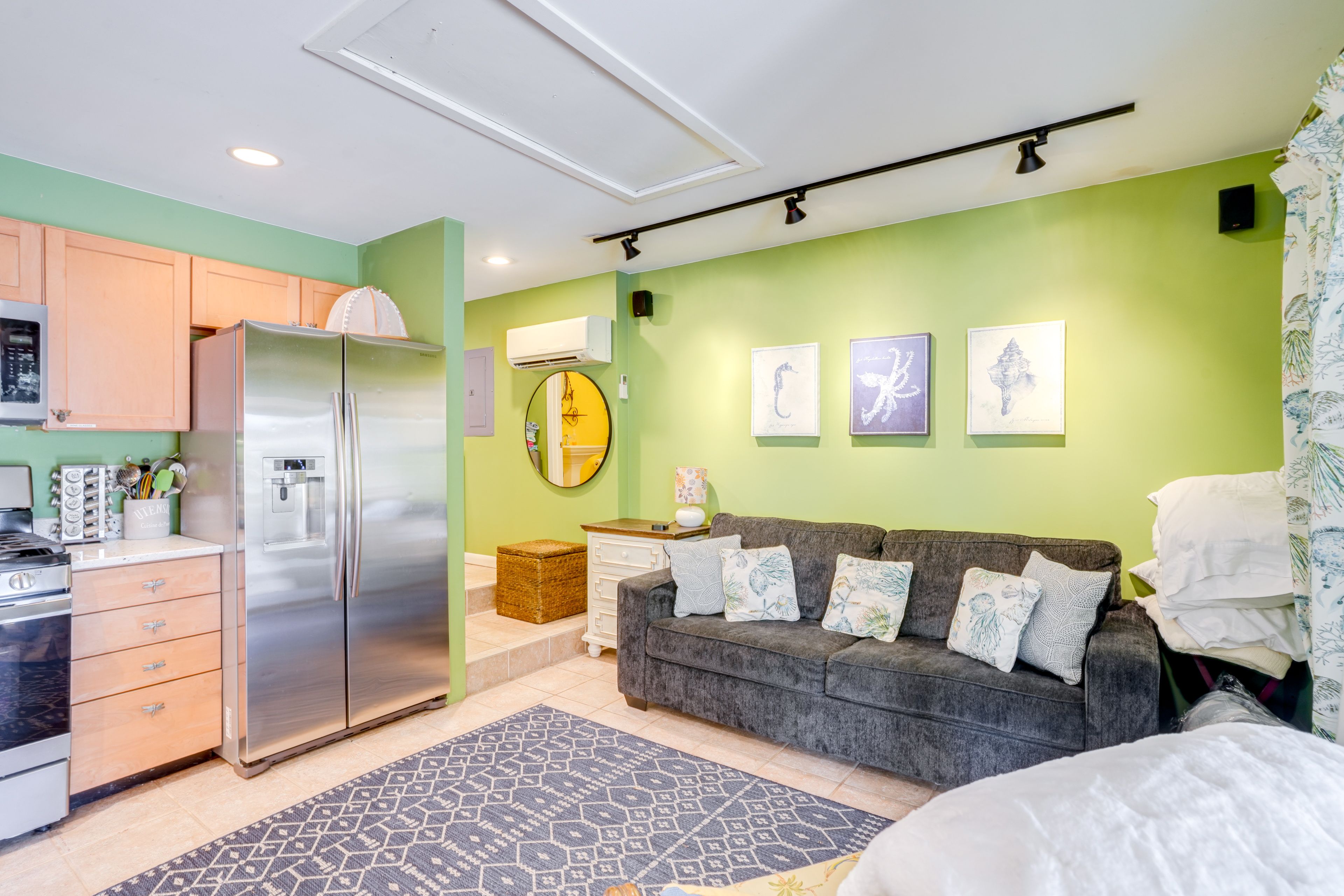 Pool House | Sleeper Sofa