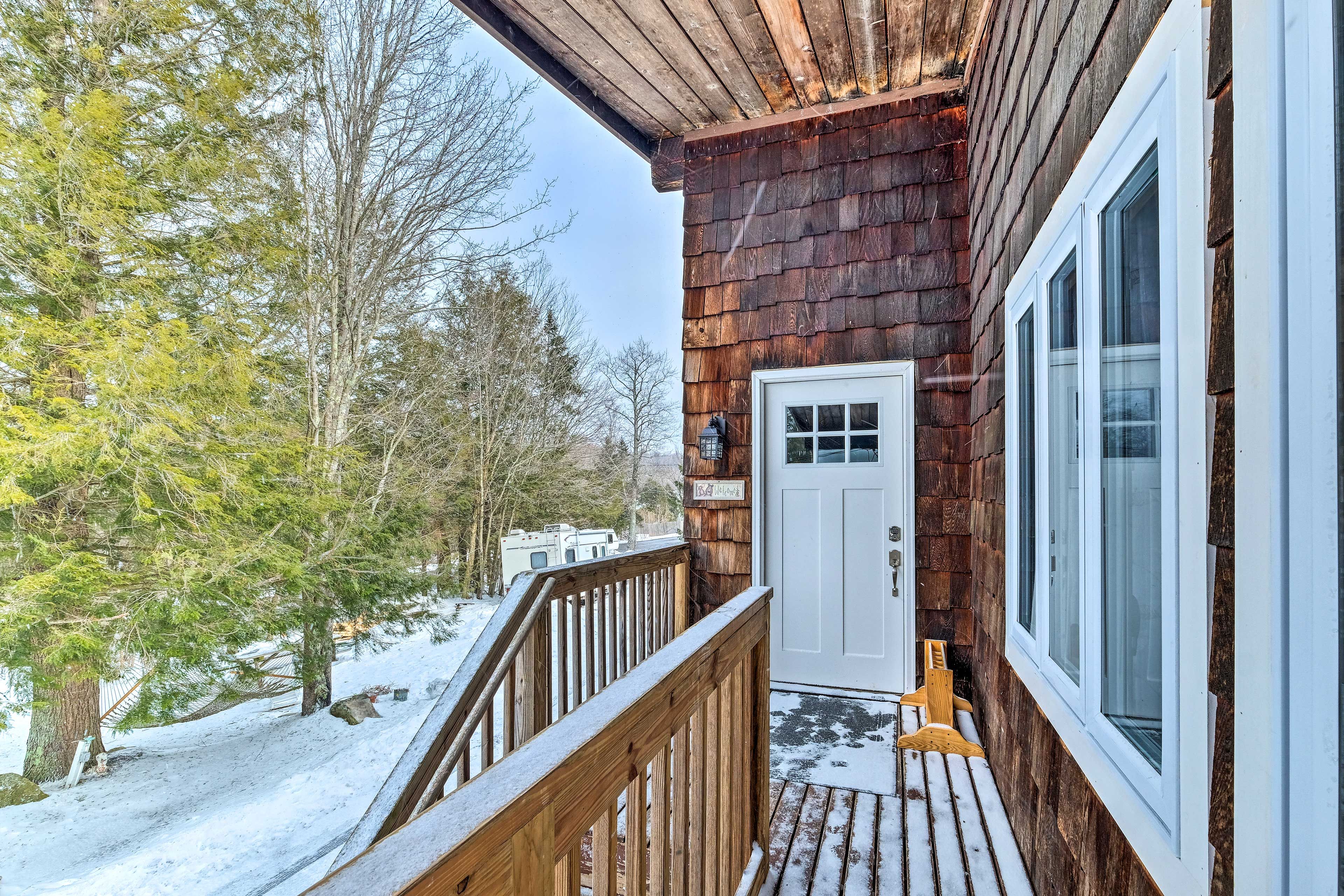This property is accessed via keyless entry.