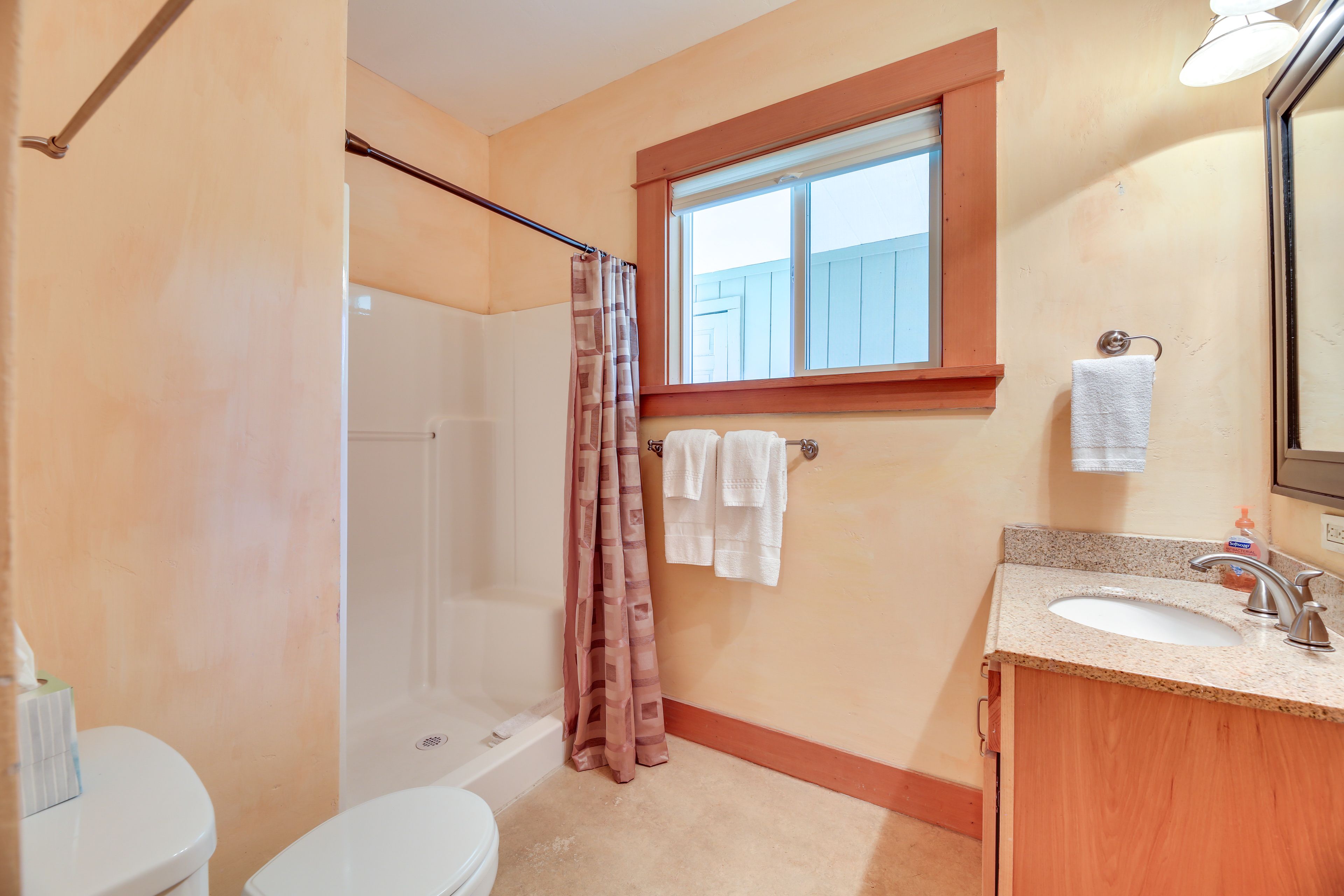 Bathroom | 1st Floor