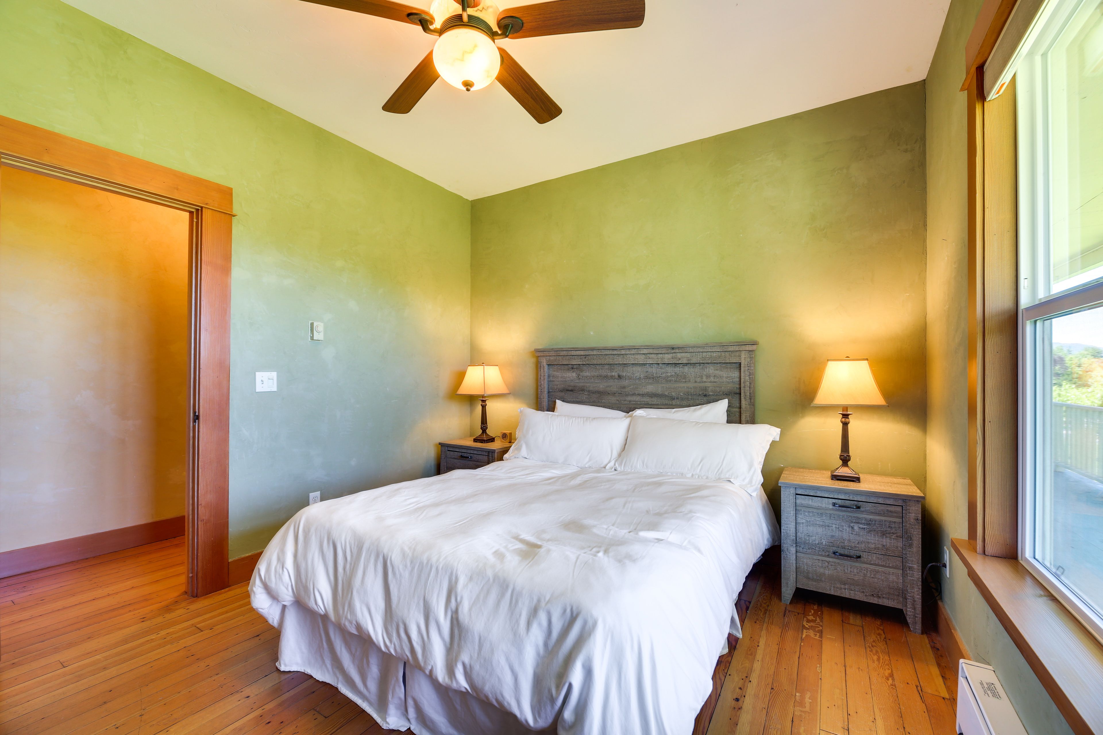 Bedroom 4 | Full Bed | 1st Floor