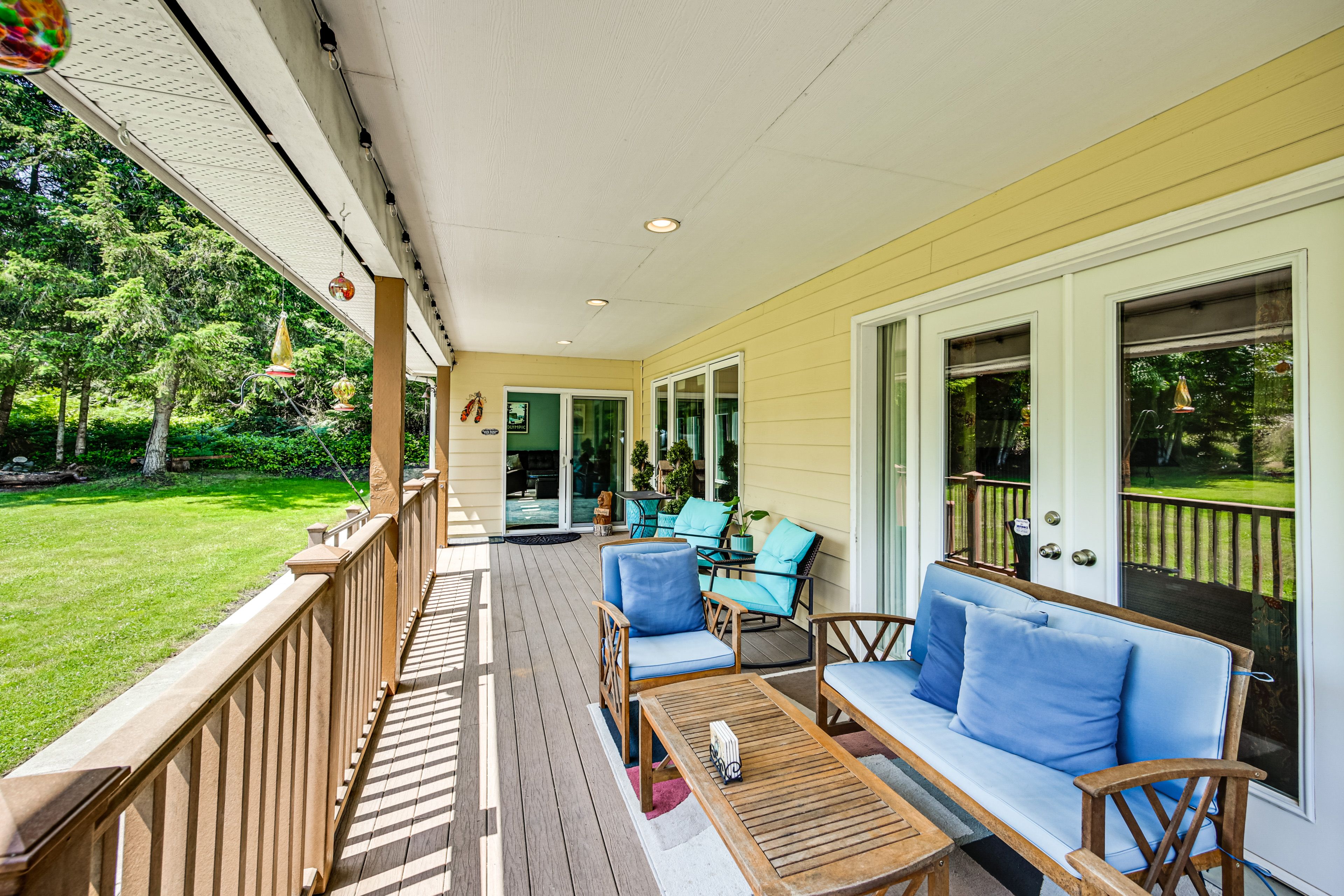 Exterior | Front Porch