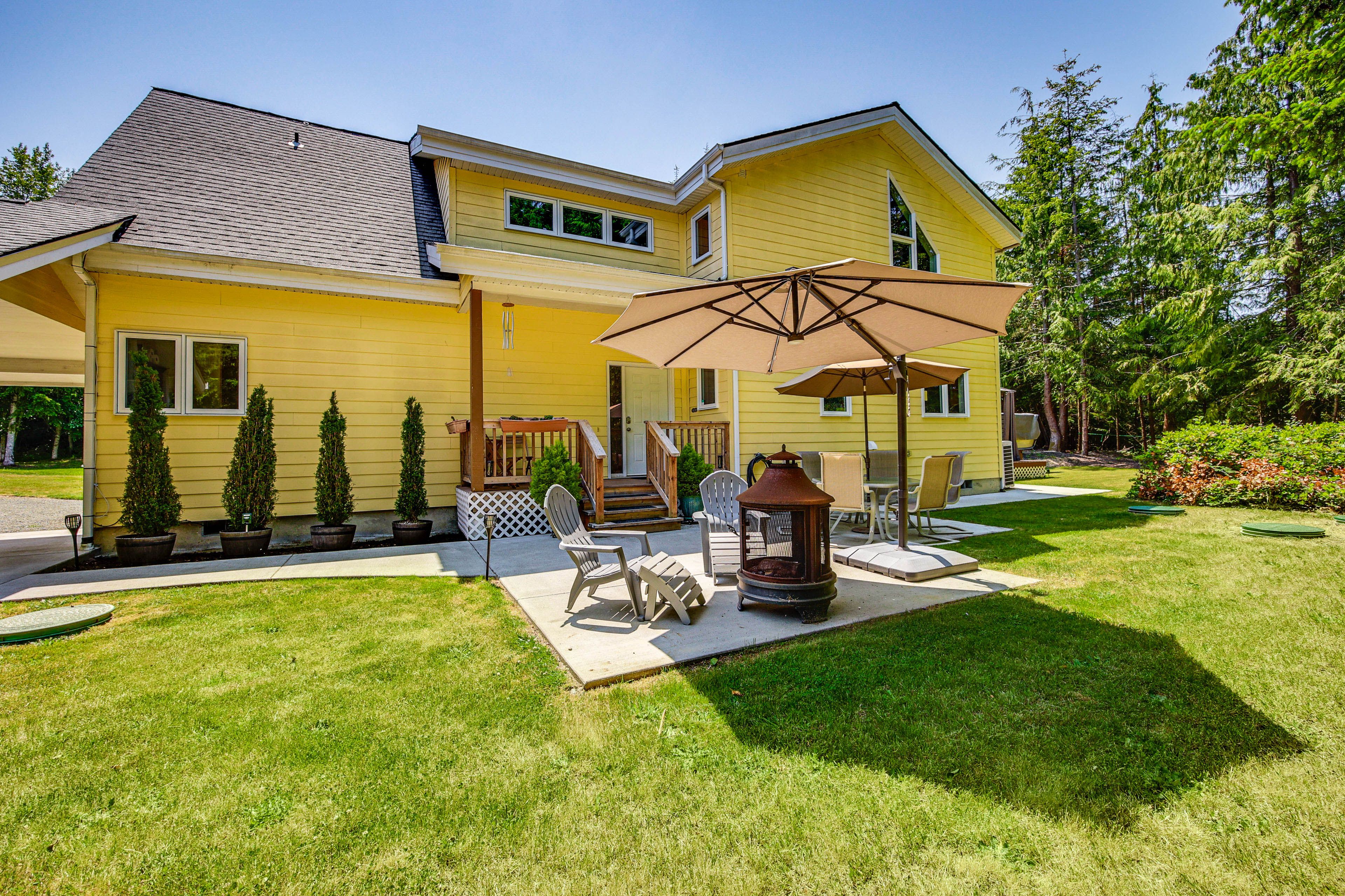 Exterior | Spacious Yard