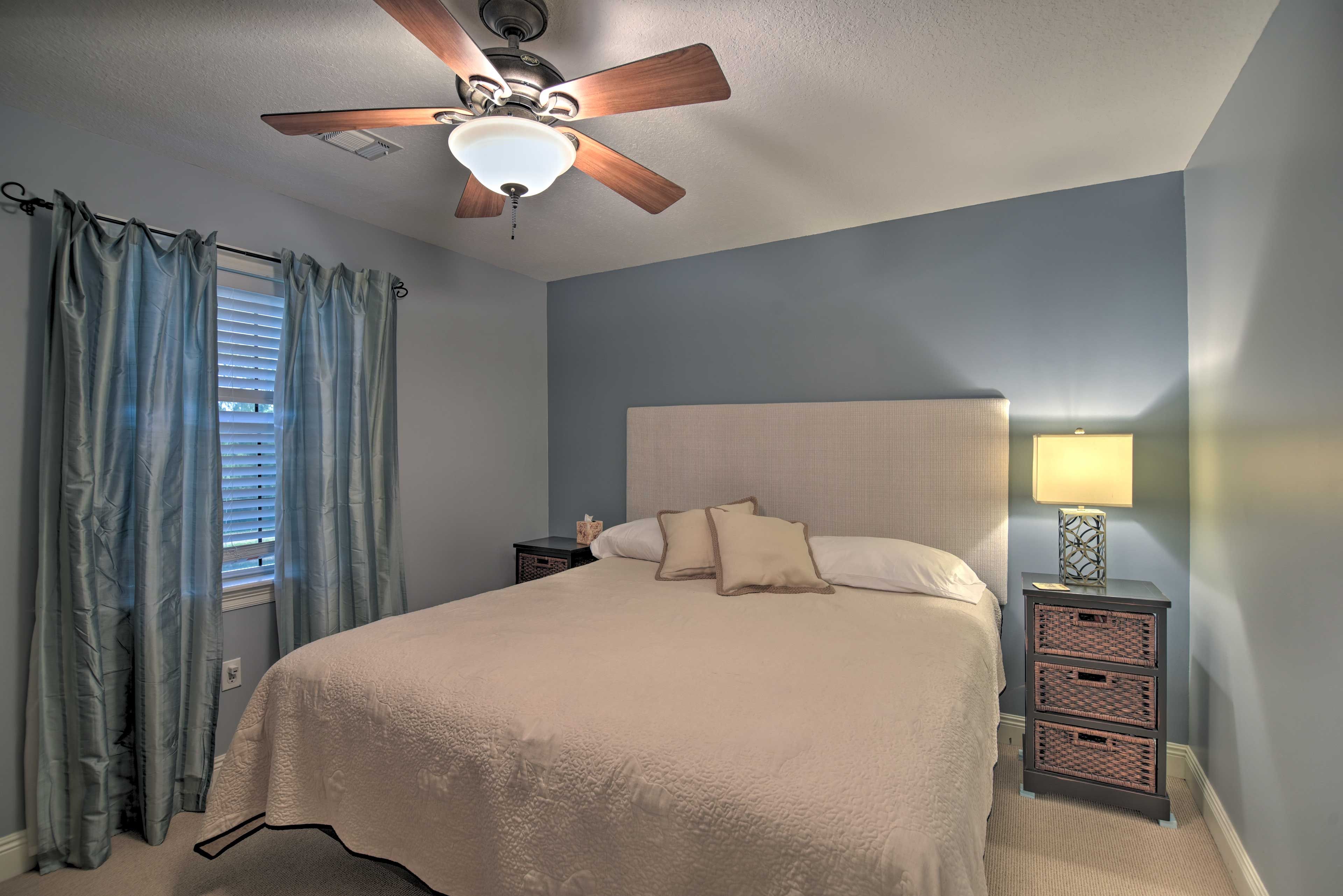 Bedroom 1 | King Bed | Linens Provided