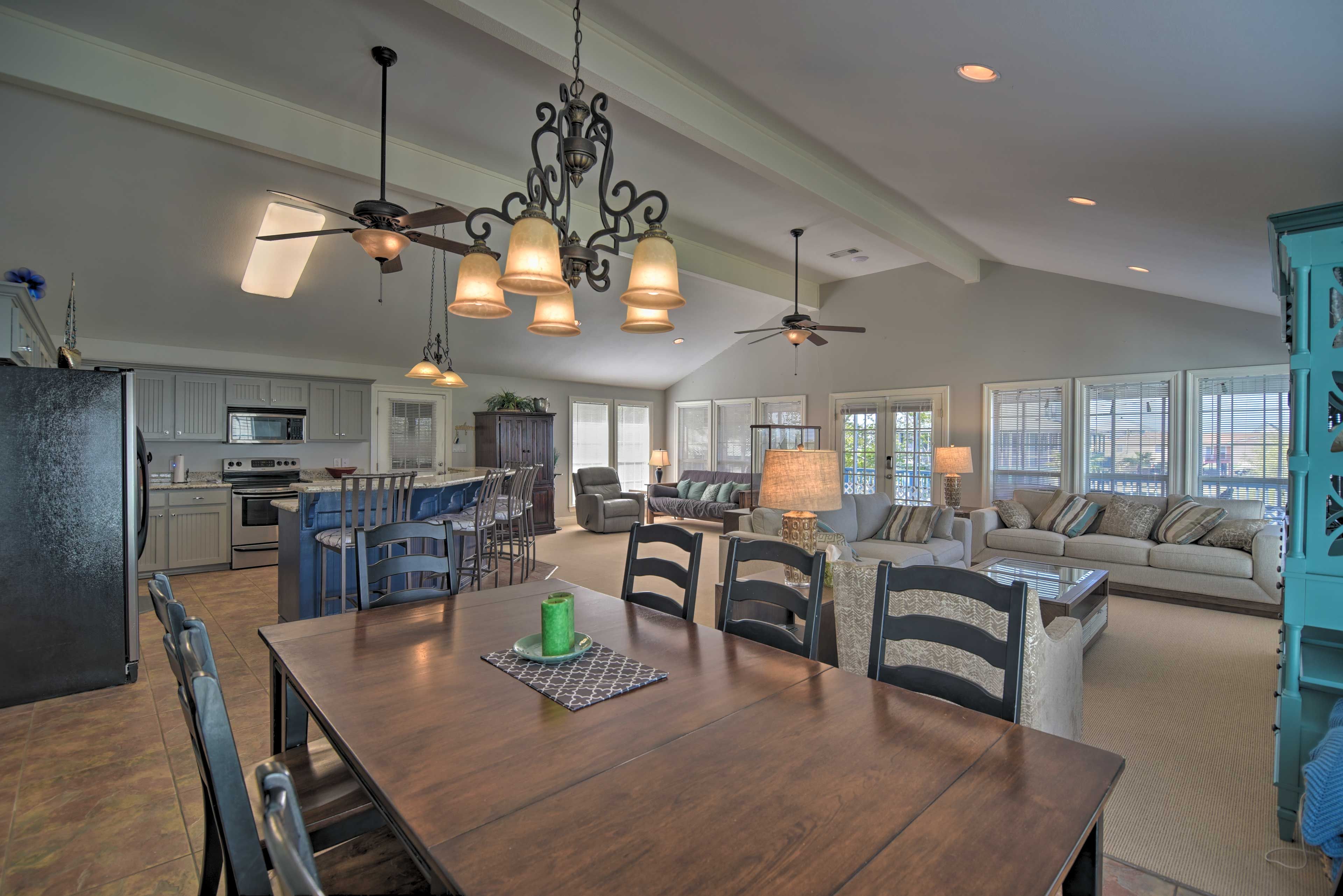 Dining Space | Dishware/Flatware