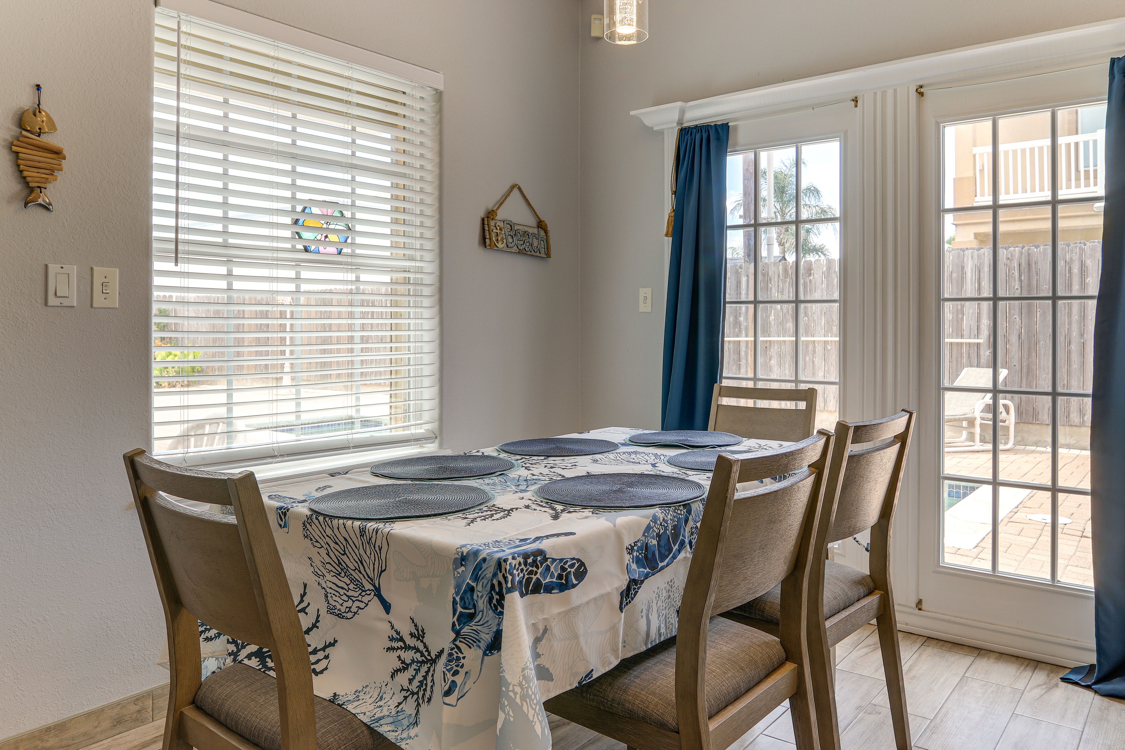 Dining Space | Dishware/Flatware