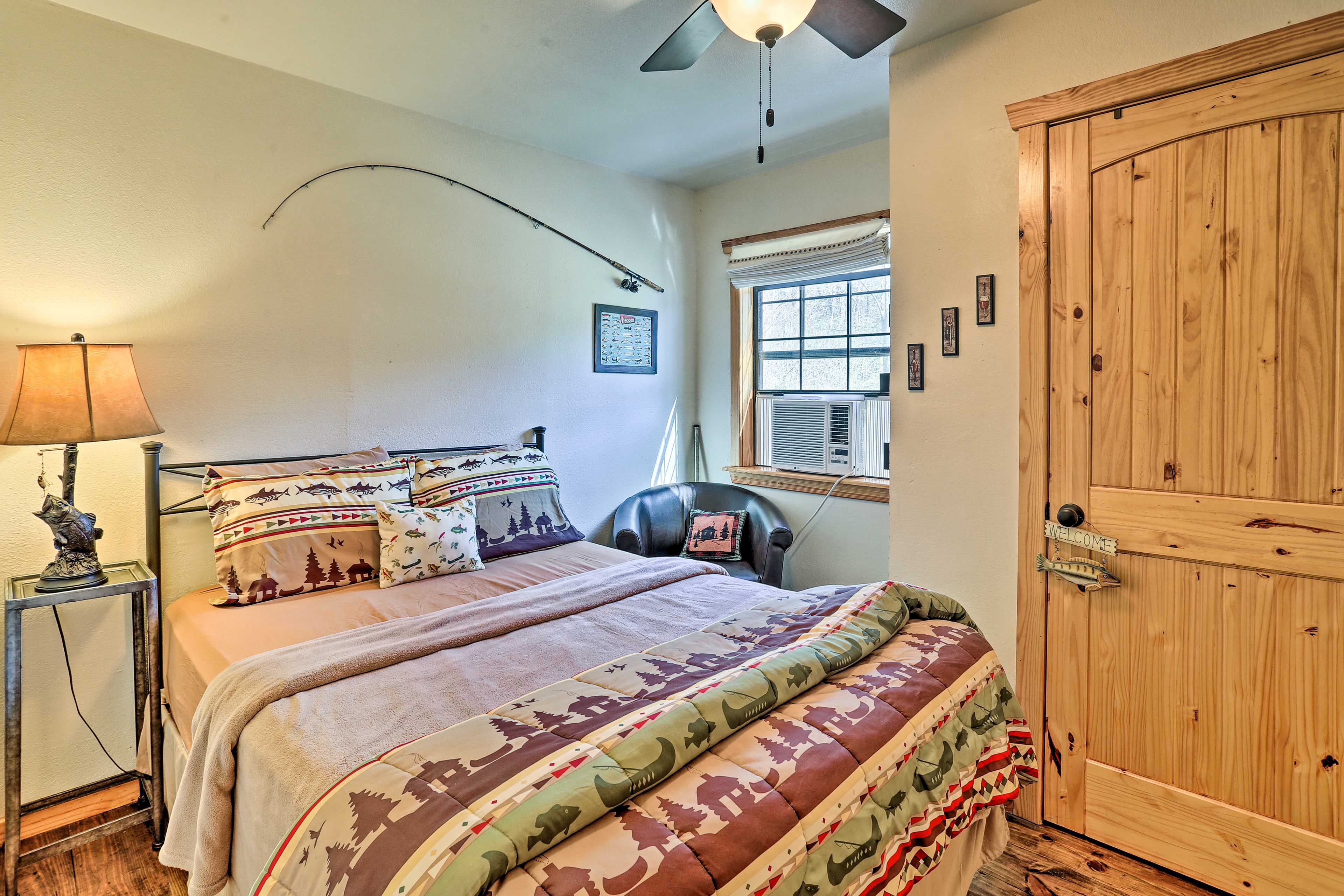 Bedroom 3 | Queen Bed