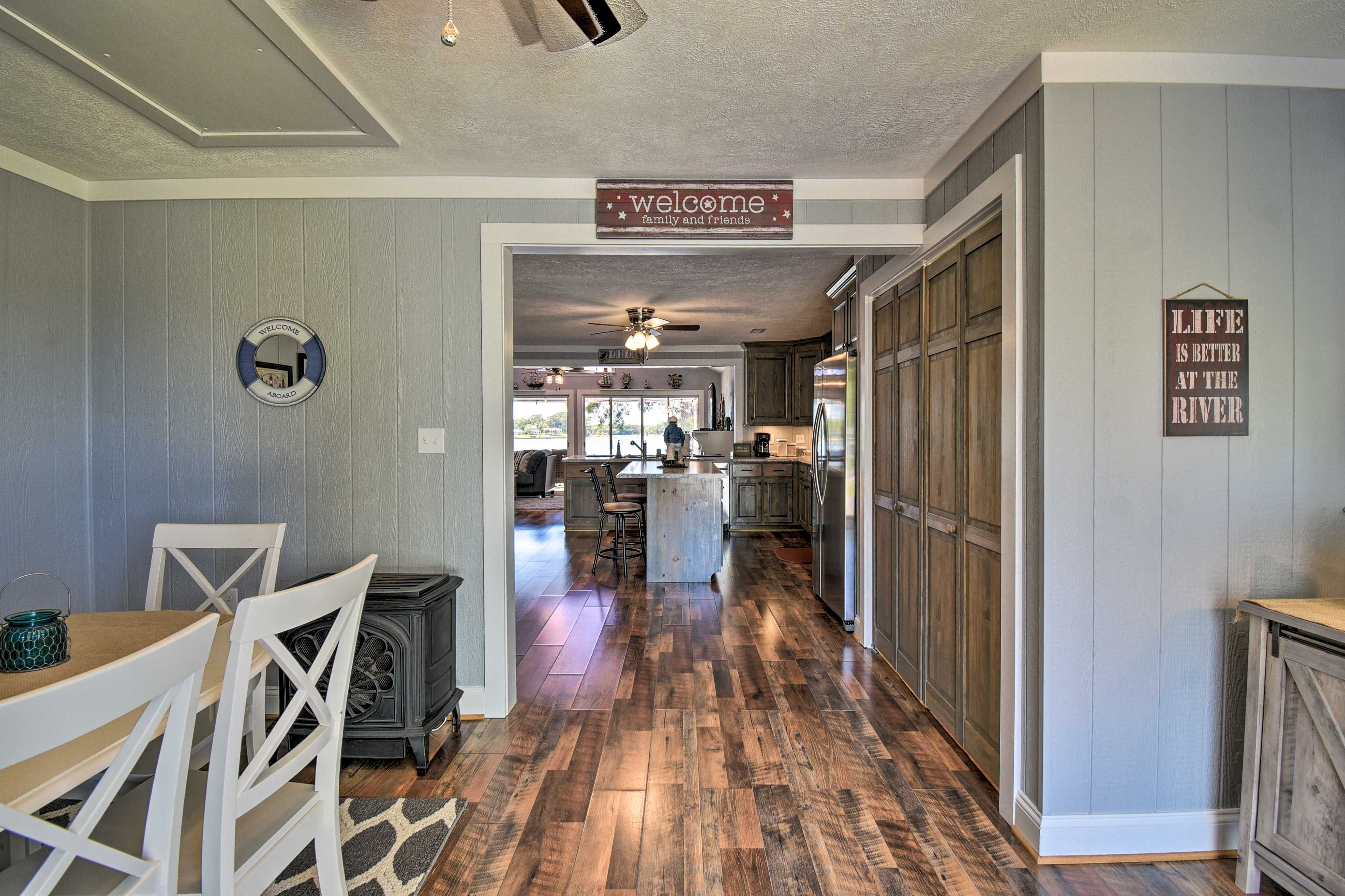 Dining Space | Dishware/Flatware