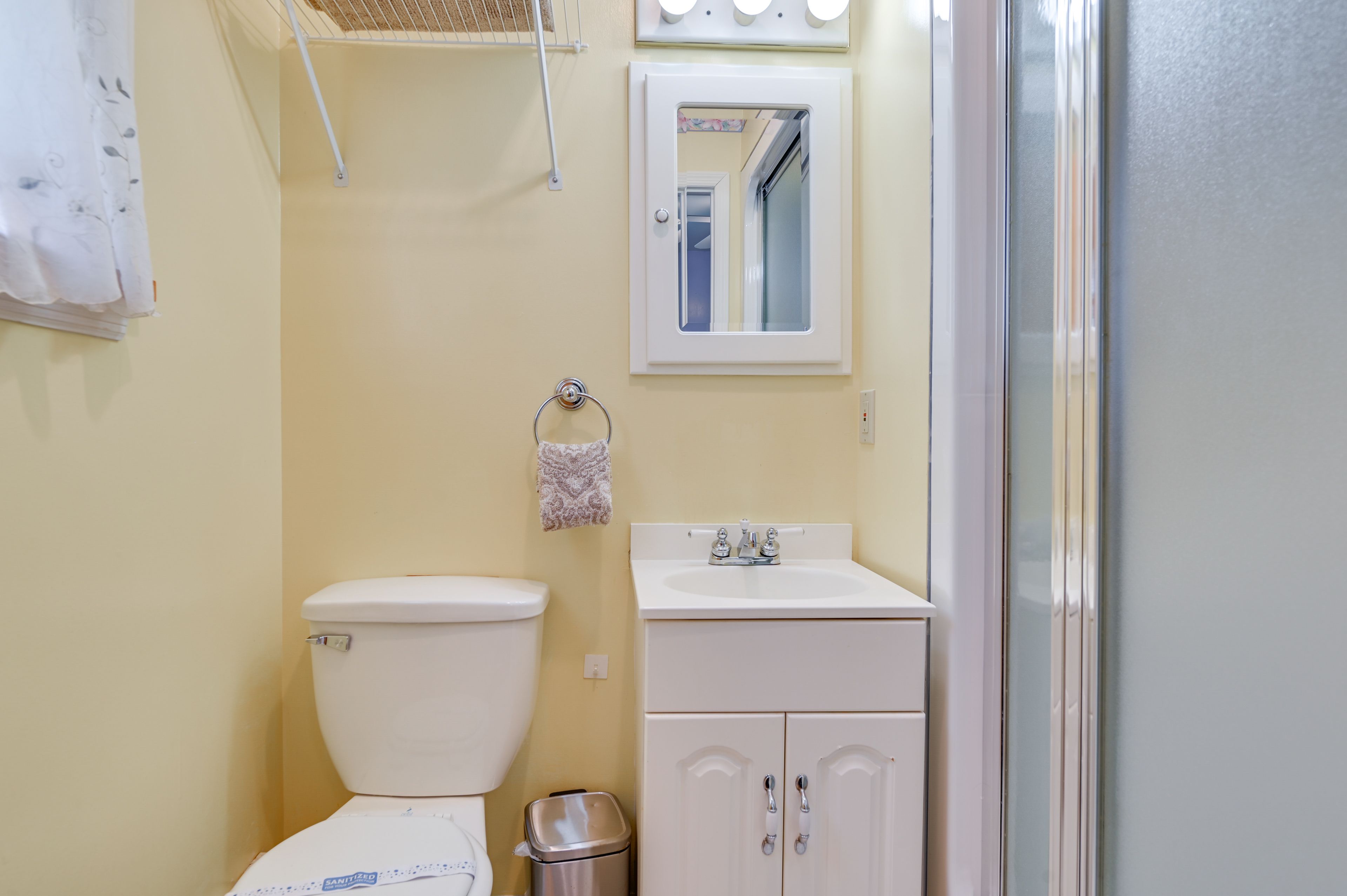 En-Suite Full Bath