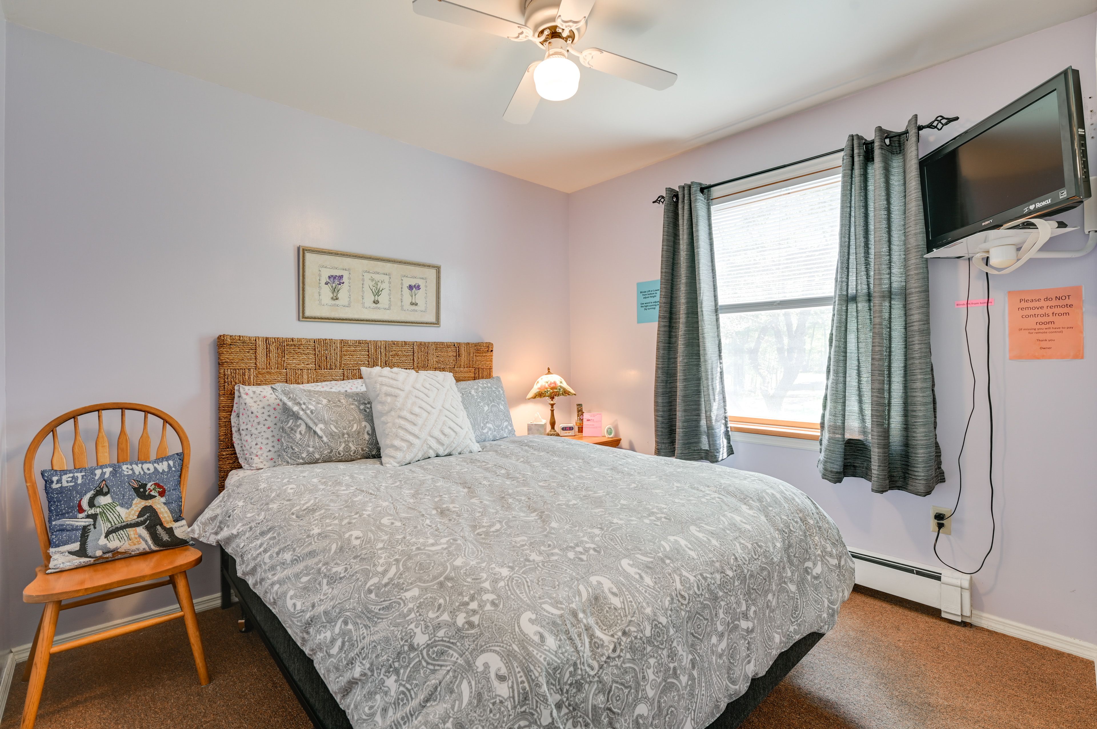 Bedroom 2 | Queen Bed | Smart TV