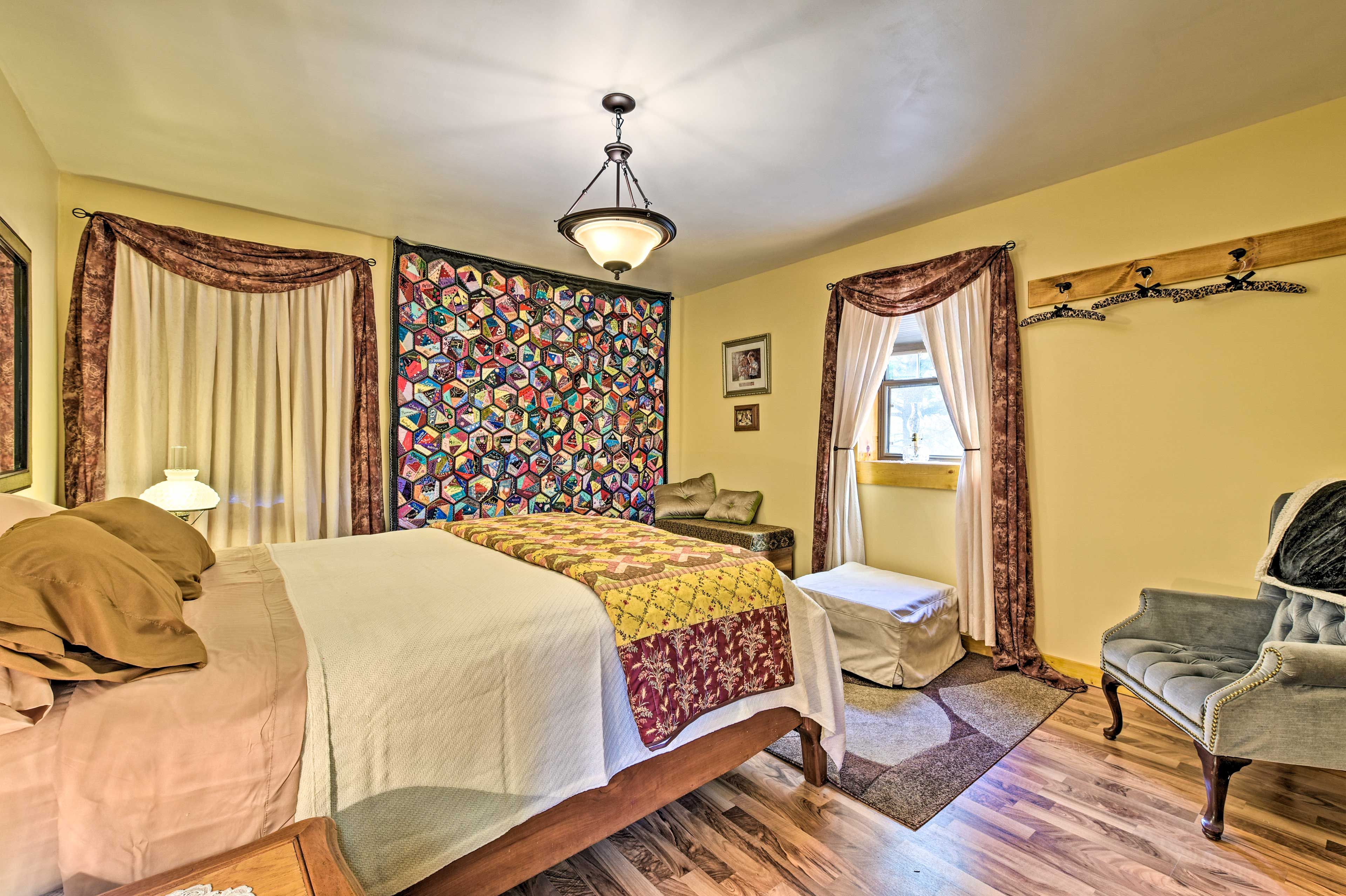 Bedroom 1 | Linens Provided