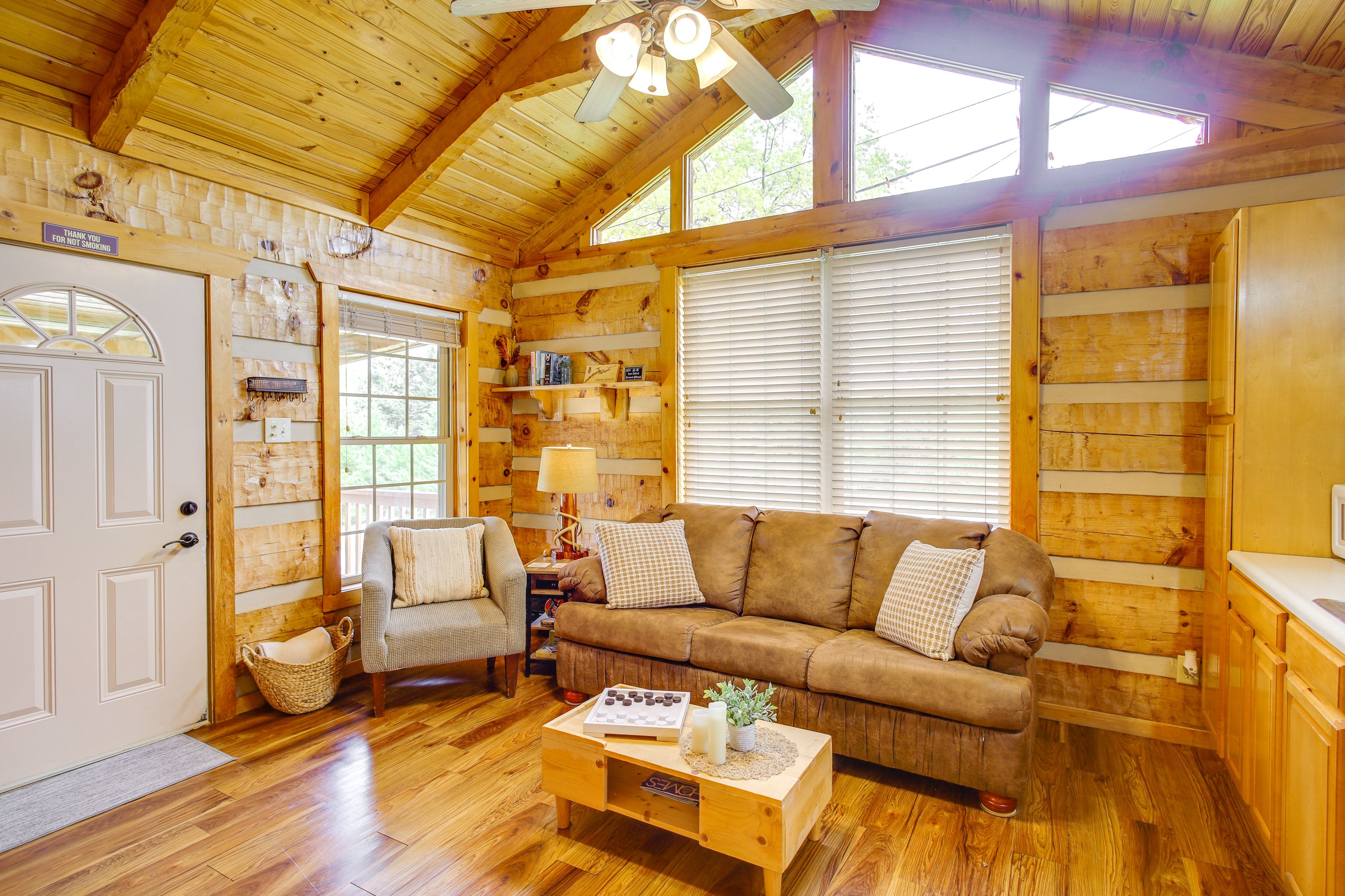 Living Room | Queen Sleeper Sofa | Flat-Screen TV | Central Heating | A/C