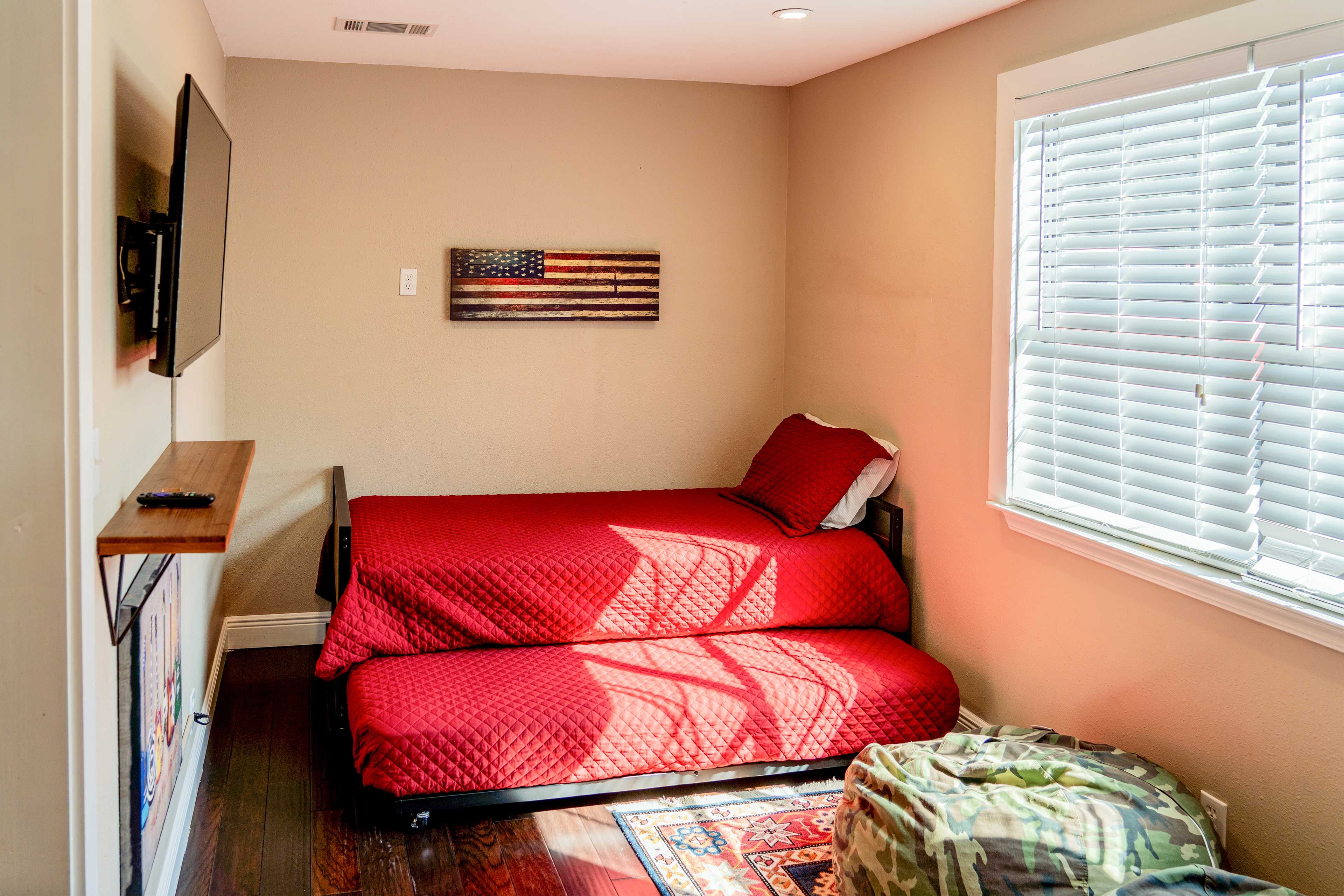 Bedroom 4 | Twin Bed w/ Twin Trundle | Twin Bed