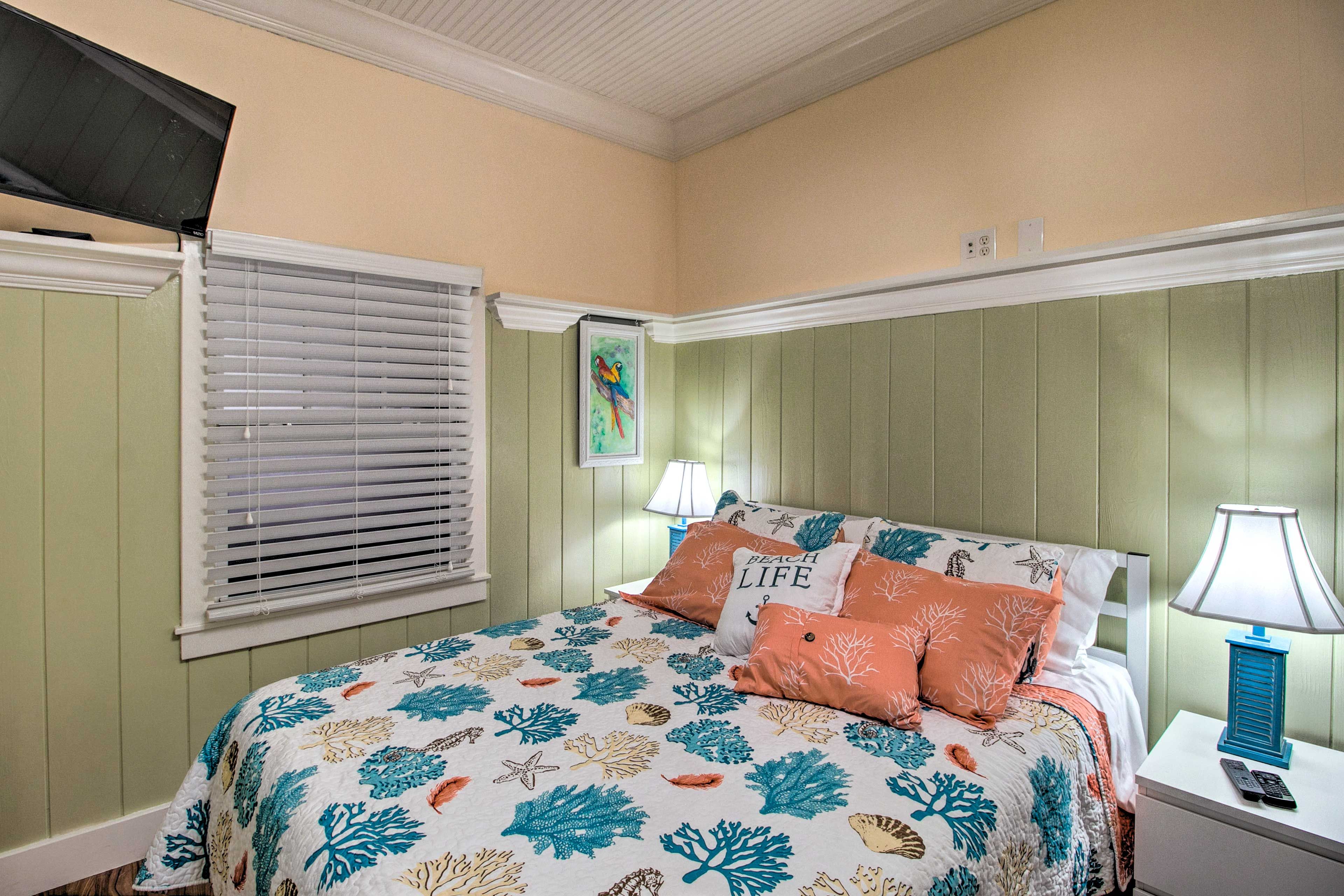 You'll sleep like a baby in this queen gel memory foam mattress.