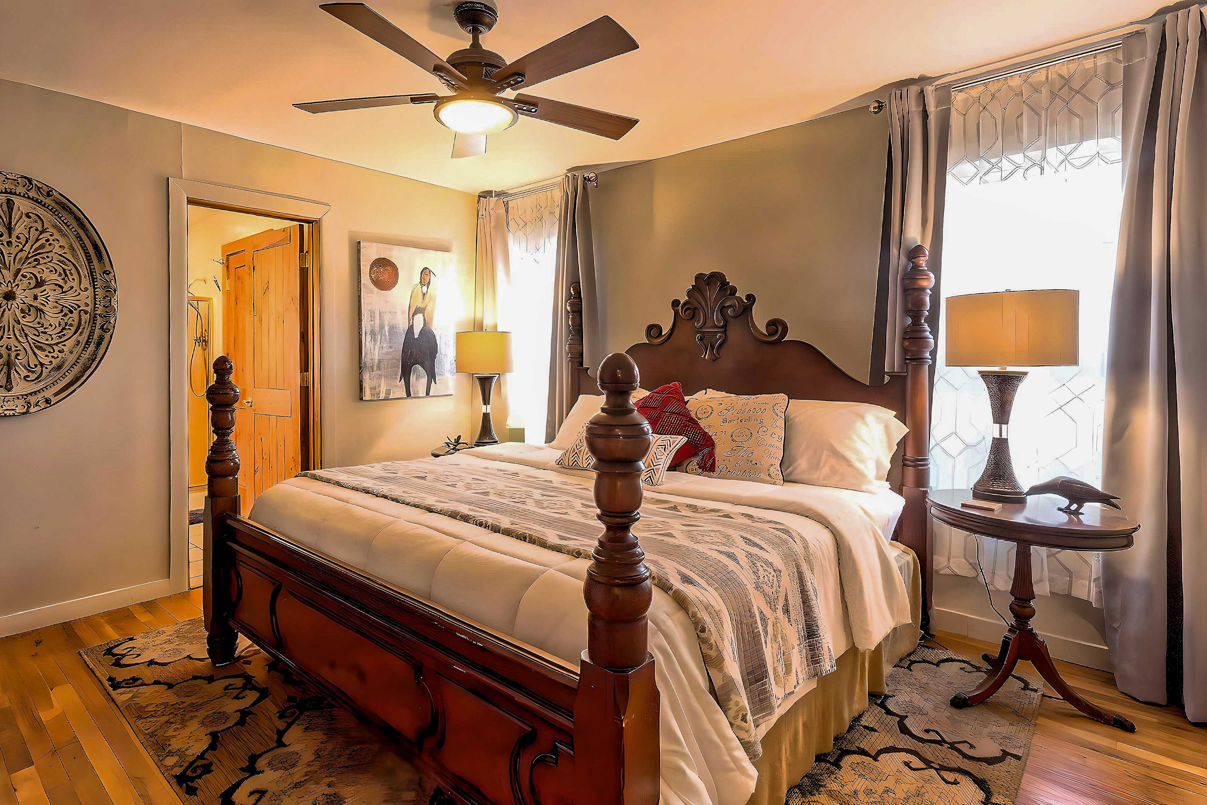 Bedroom 1 | King Bed