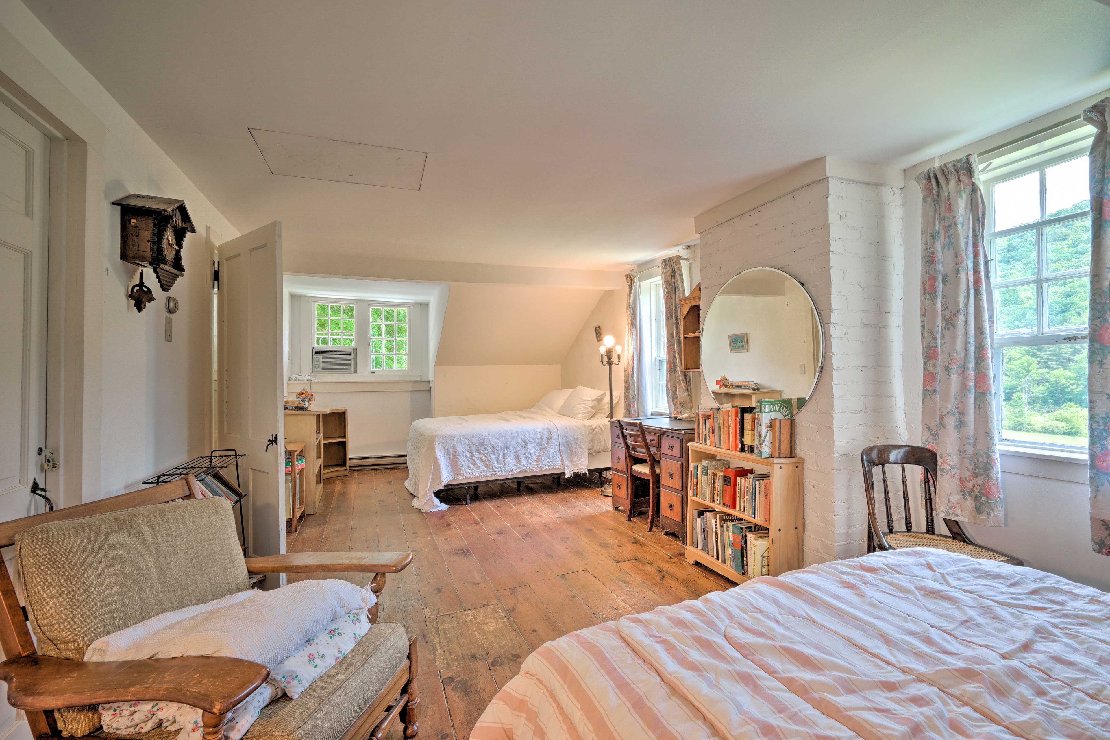 Bedroom 2 | 3rd Floor