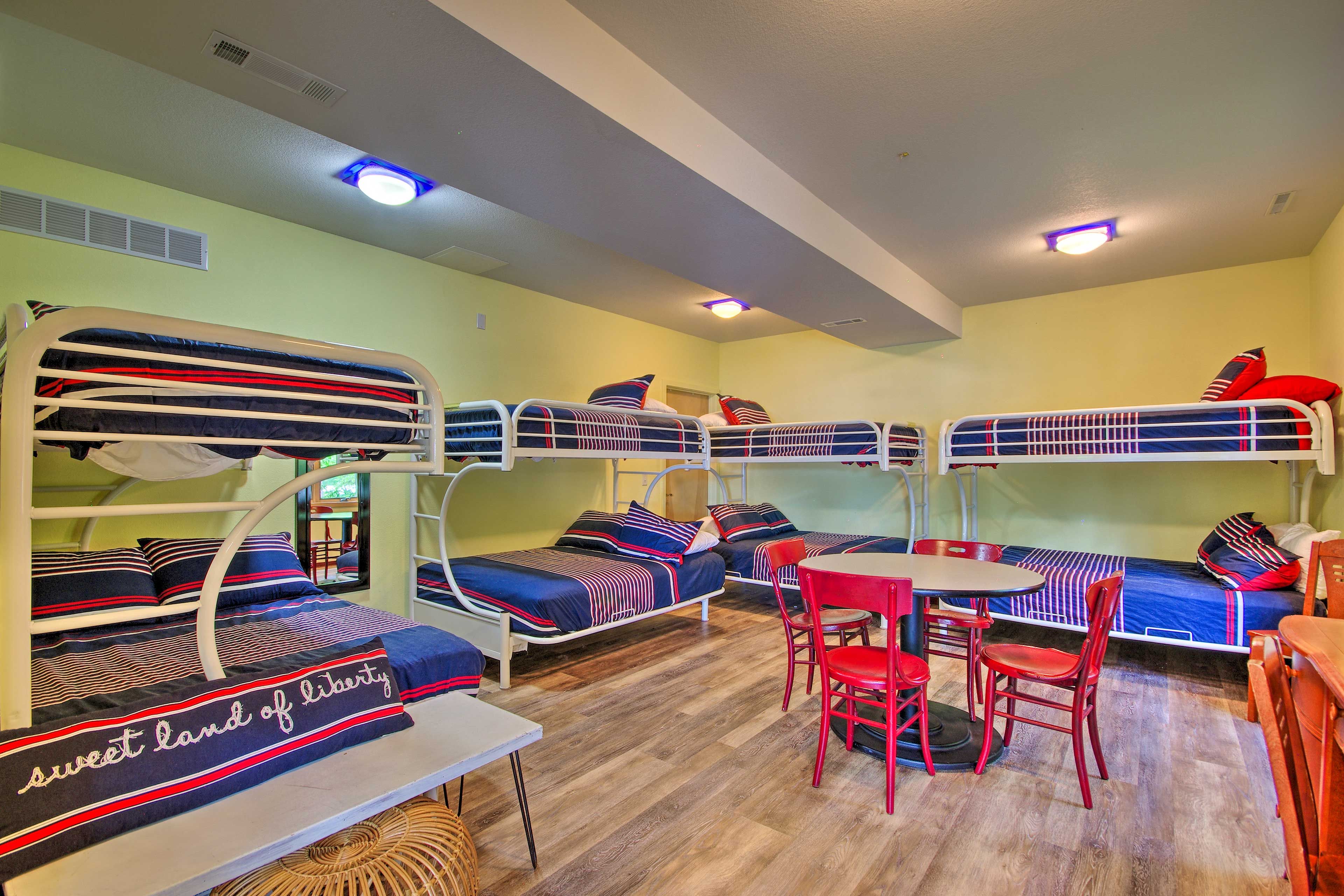 Bedroom 3 | 4 Twin/Full Bunk Beds
