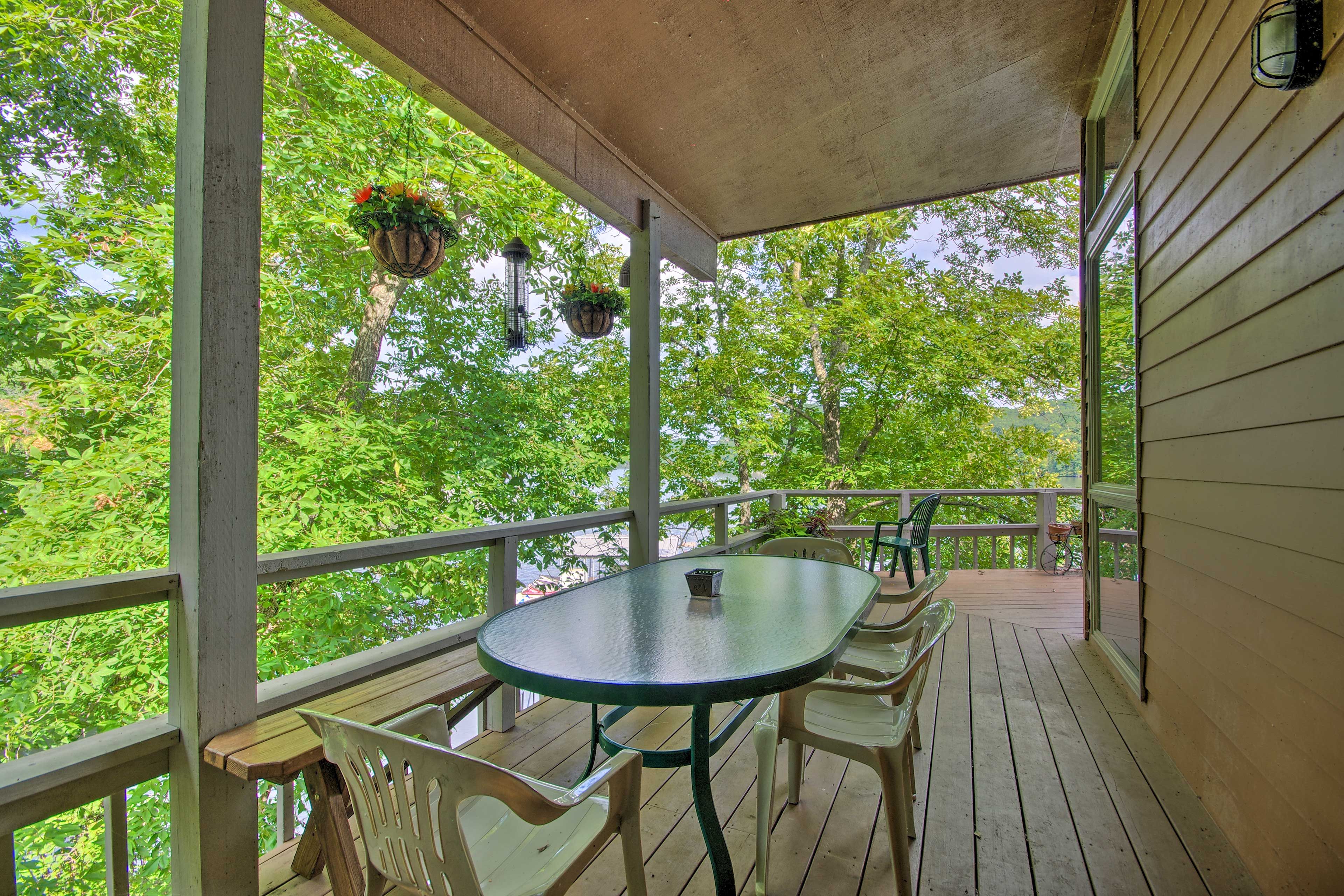 Wraparound Deck
