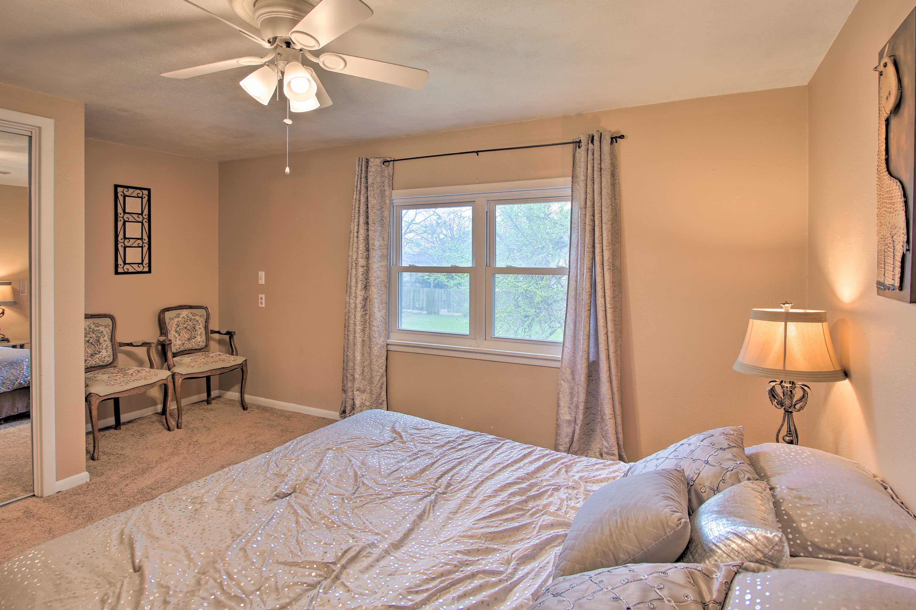 Bedroom 2 | Queen Bed