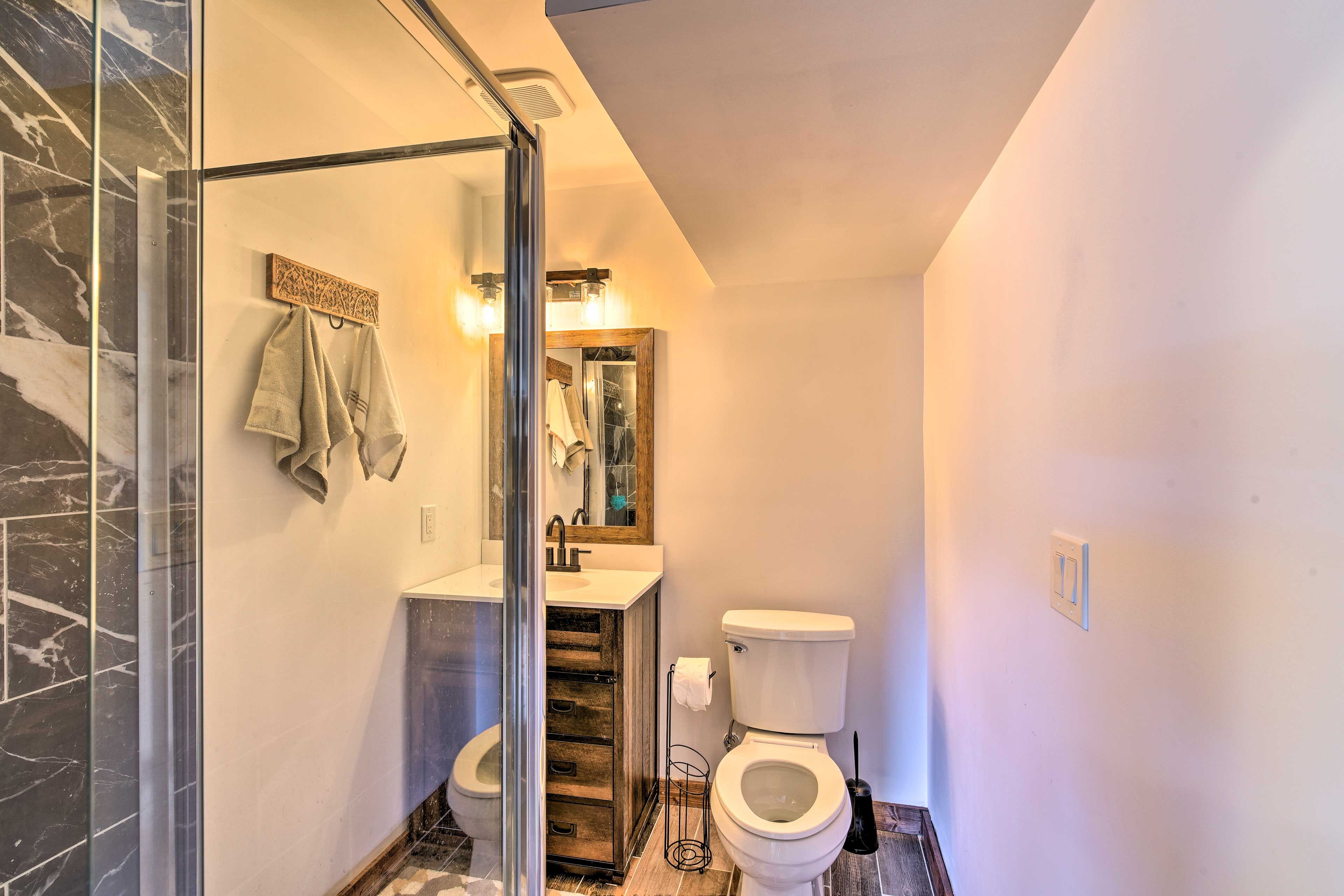 Full Bathroom | 1st Floor