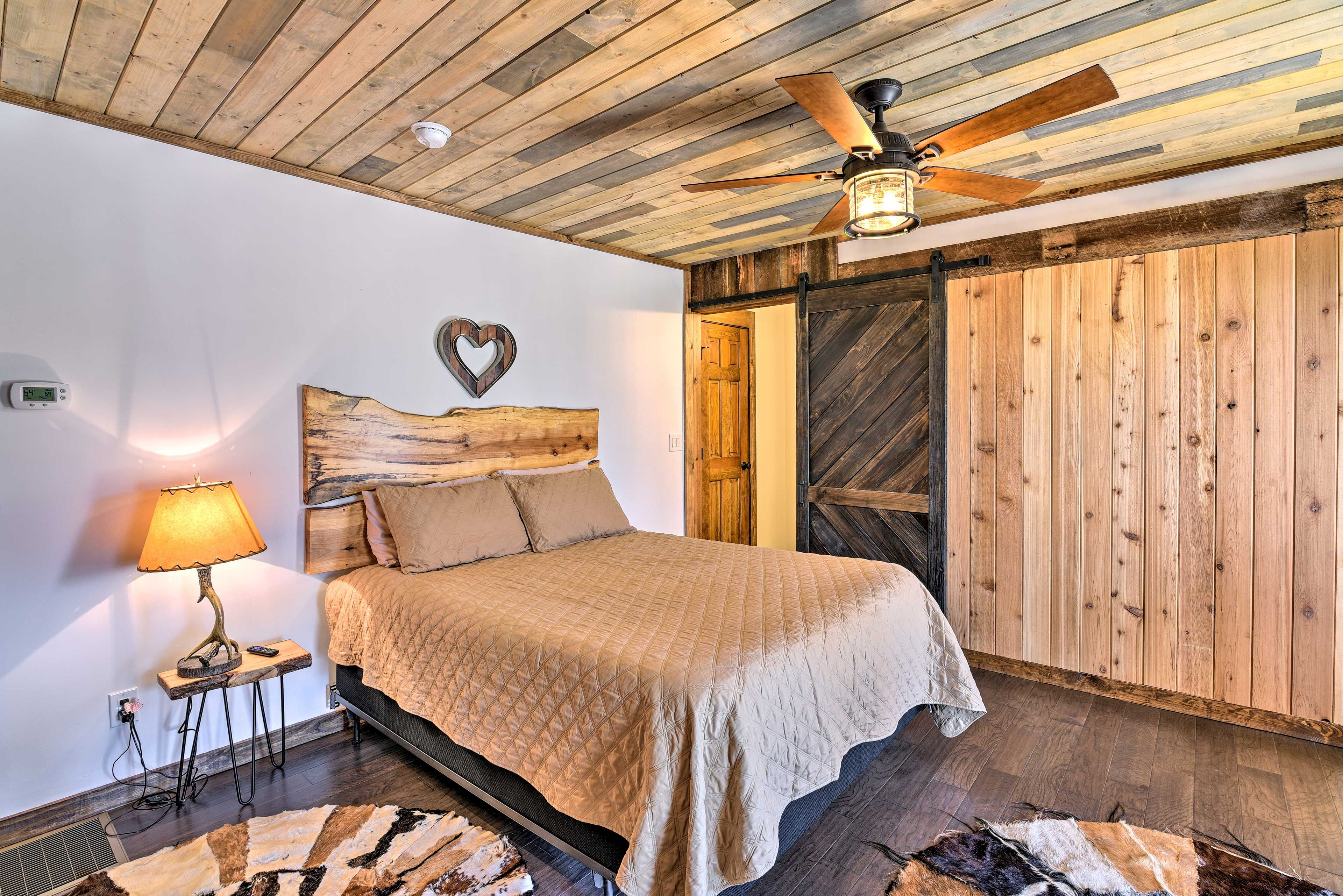 Bedroom 1 | Queen Bed | 2nd Floor