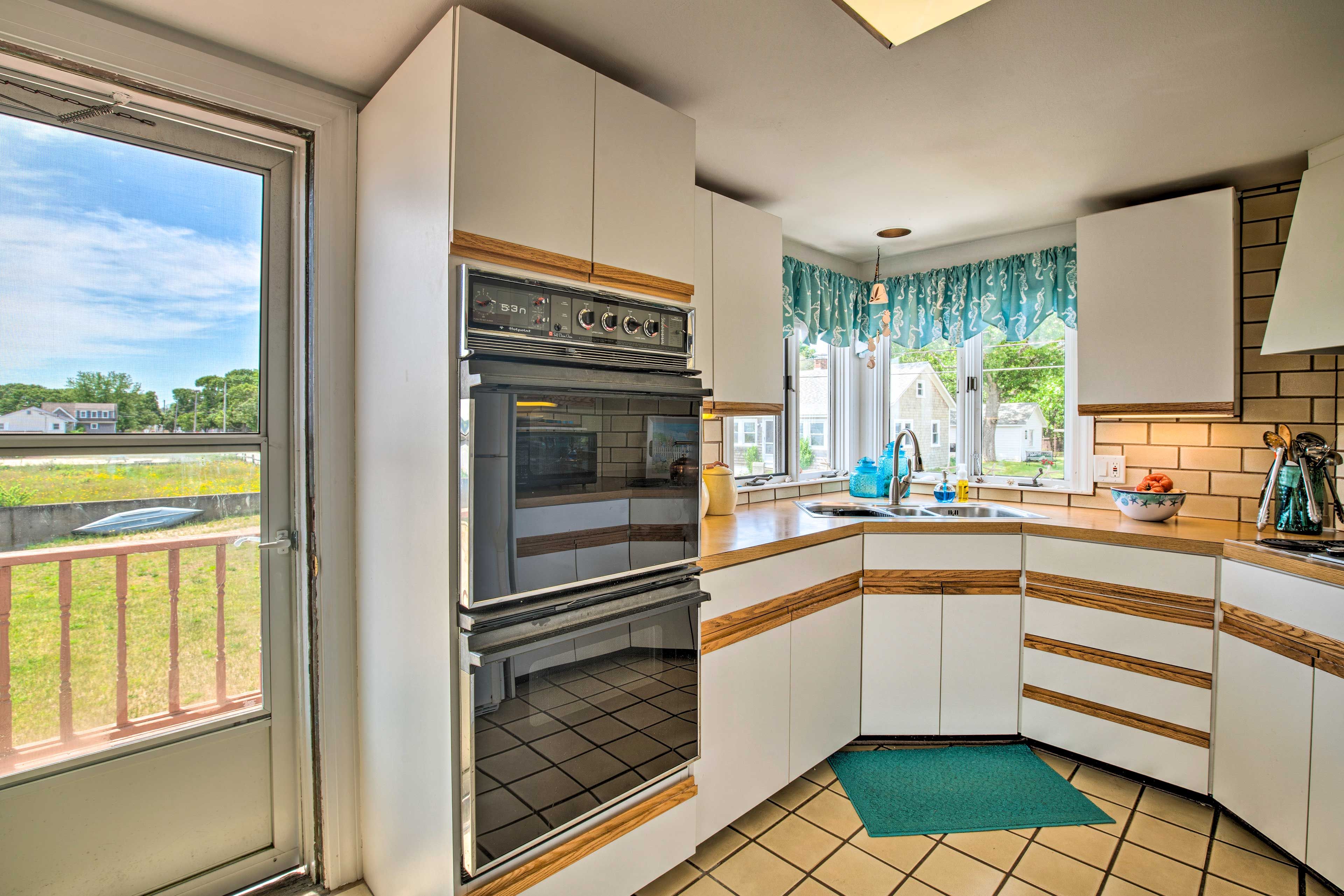 Well-Equipped Kitchen