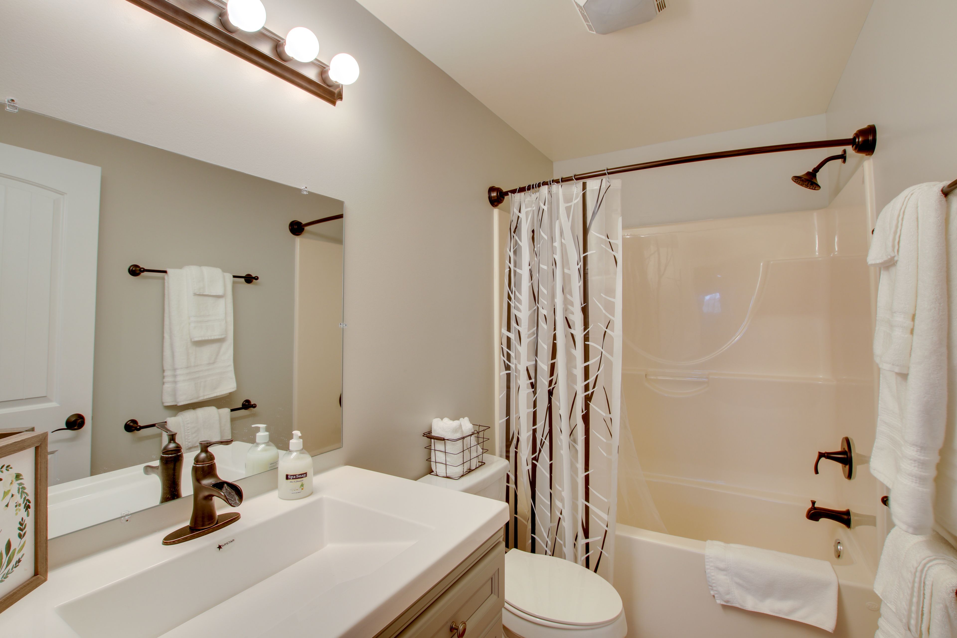 Full Bathroom