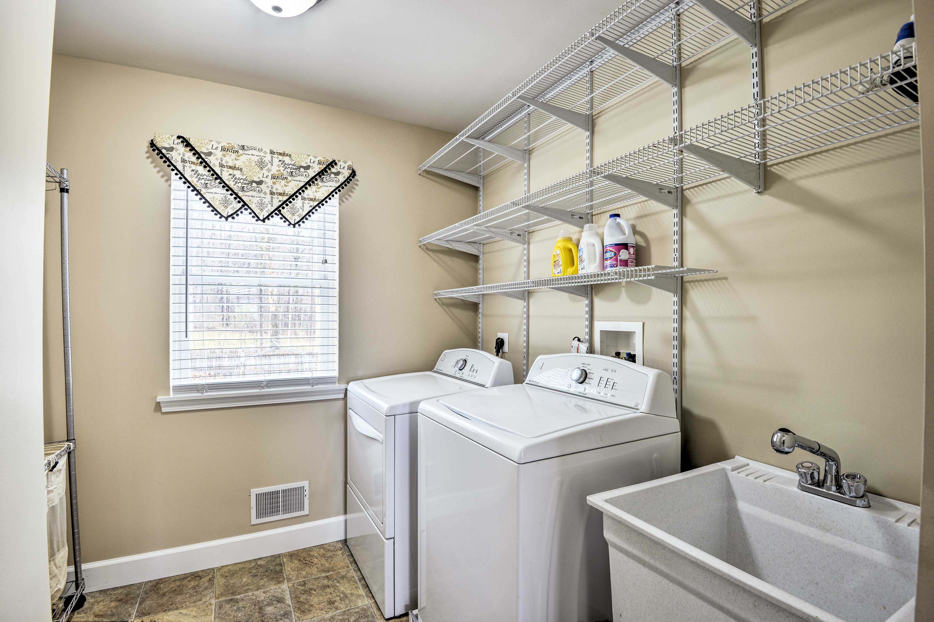 In-Unit Laundry | Washer & Dryer