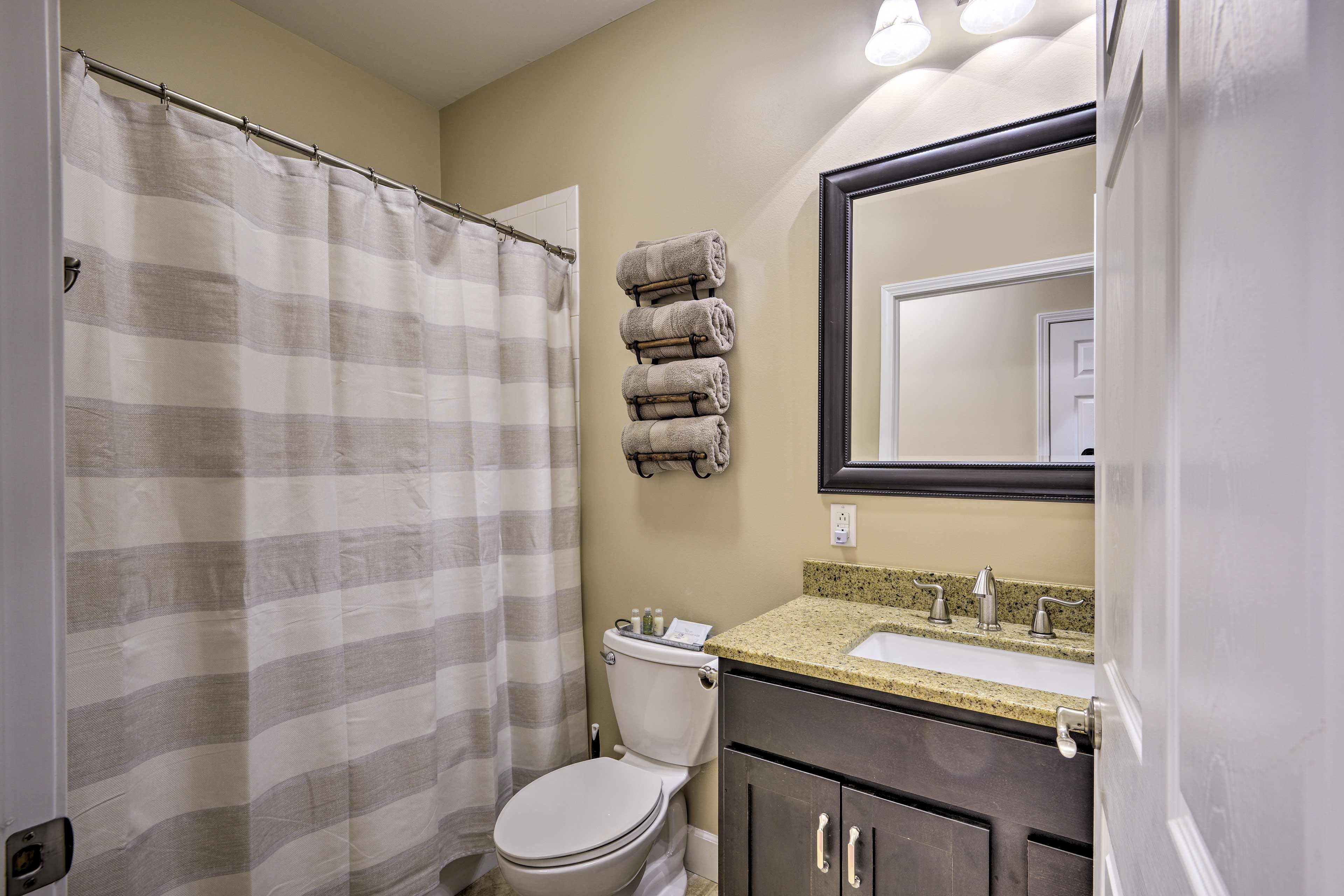 Full Bathroom | Basic Toiletries