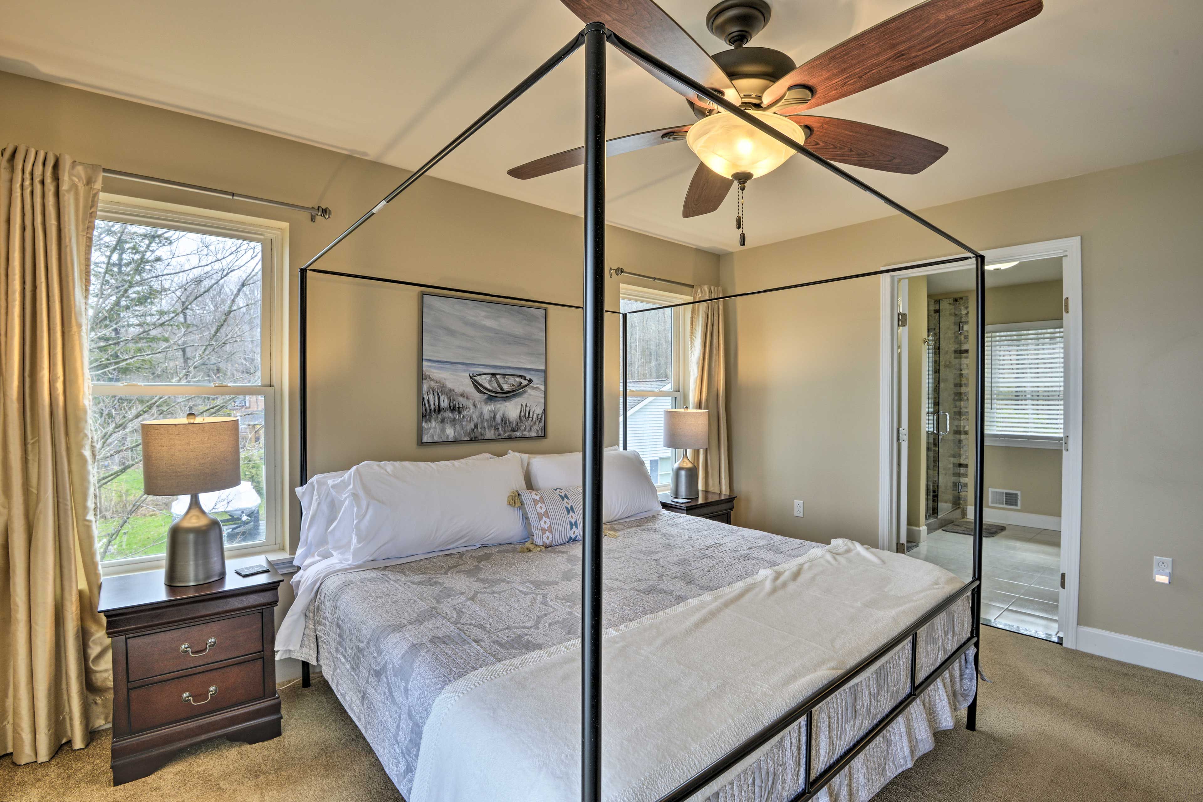 Bedroom 1 | King Bed | En-Suite Bathroom