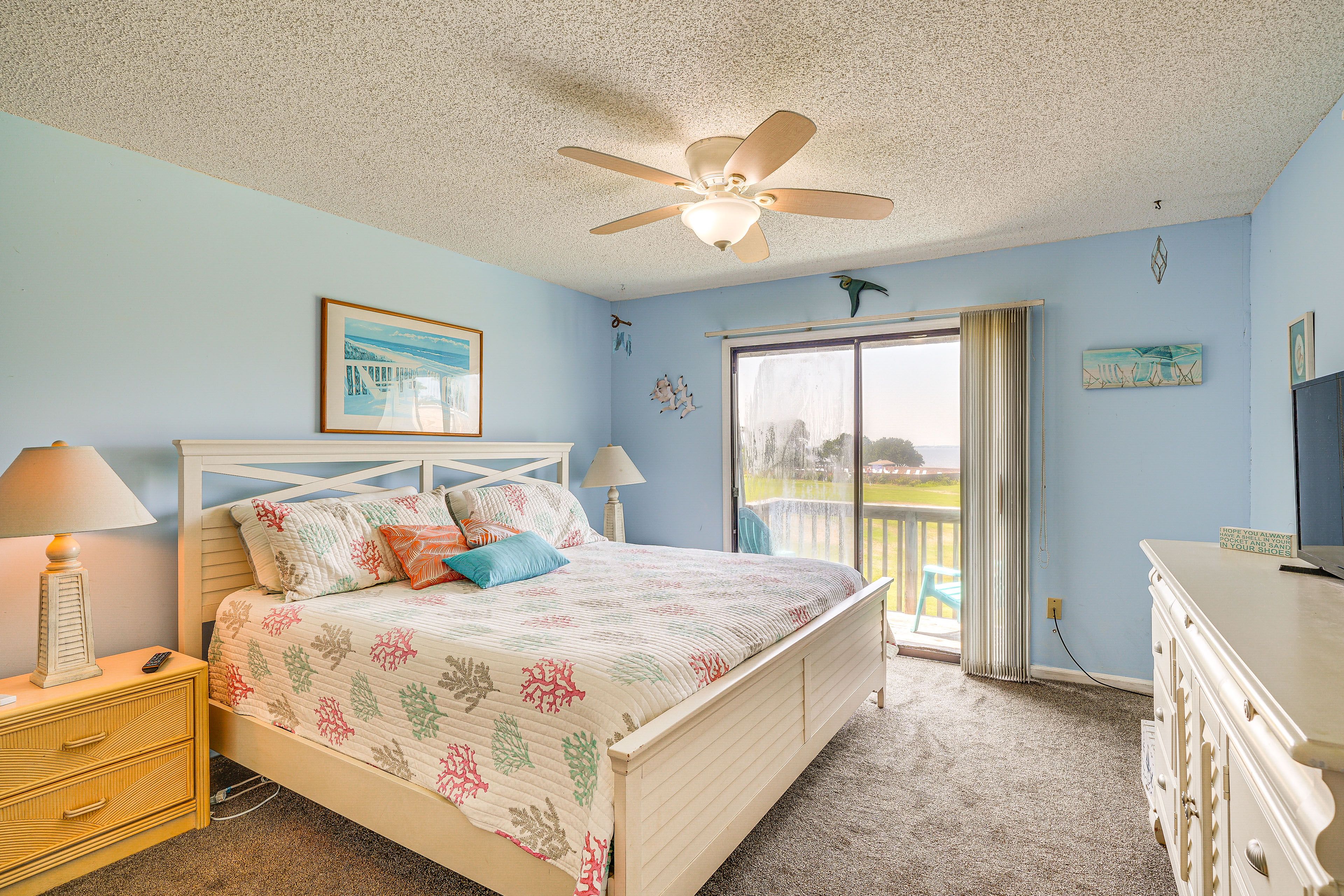 Bedroom 1 | King Bed | Balcony | Smart TV | 2nd Floor
