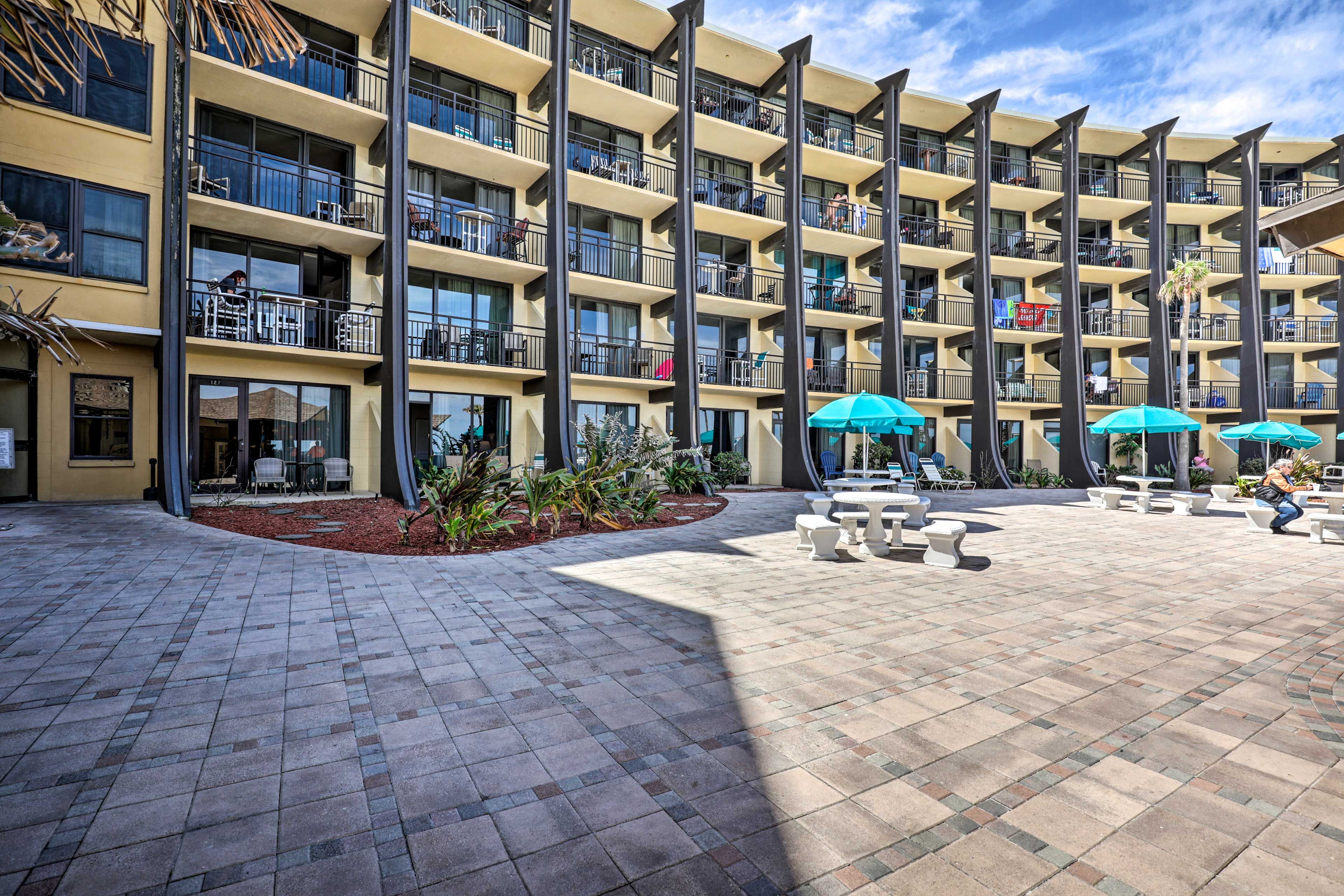 Hawaiian Inn Beach Resort