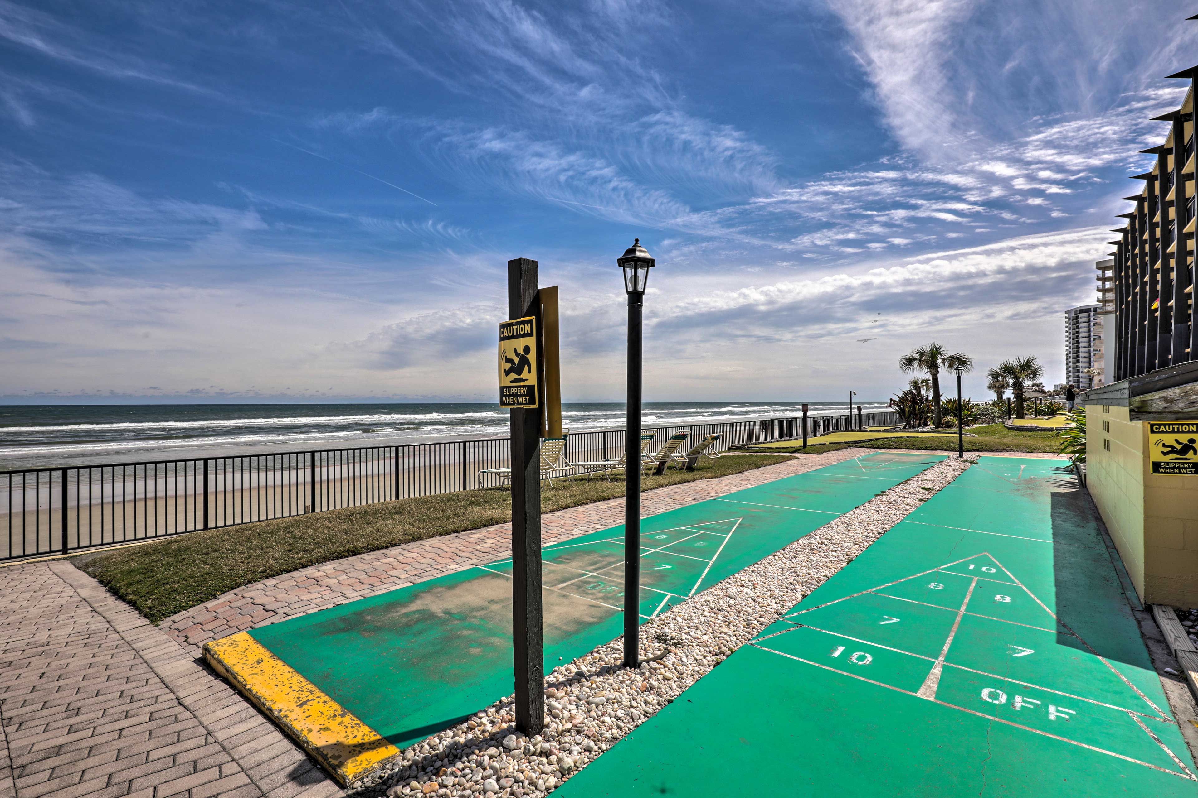 Hawaiian Inn Beach Resort | Shuffleboard
