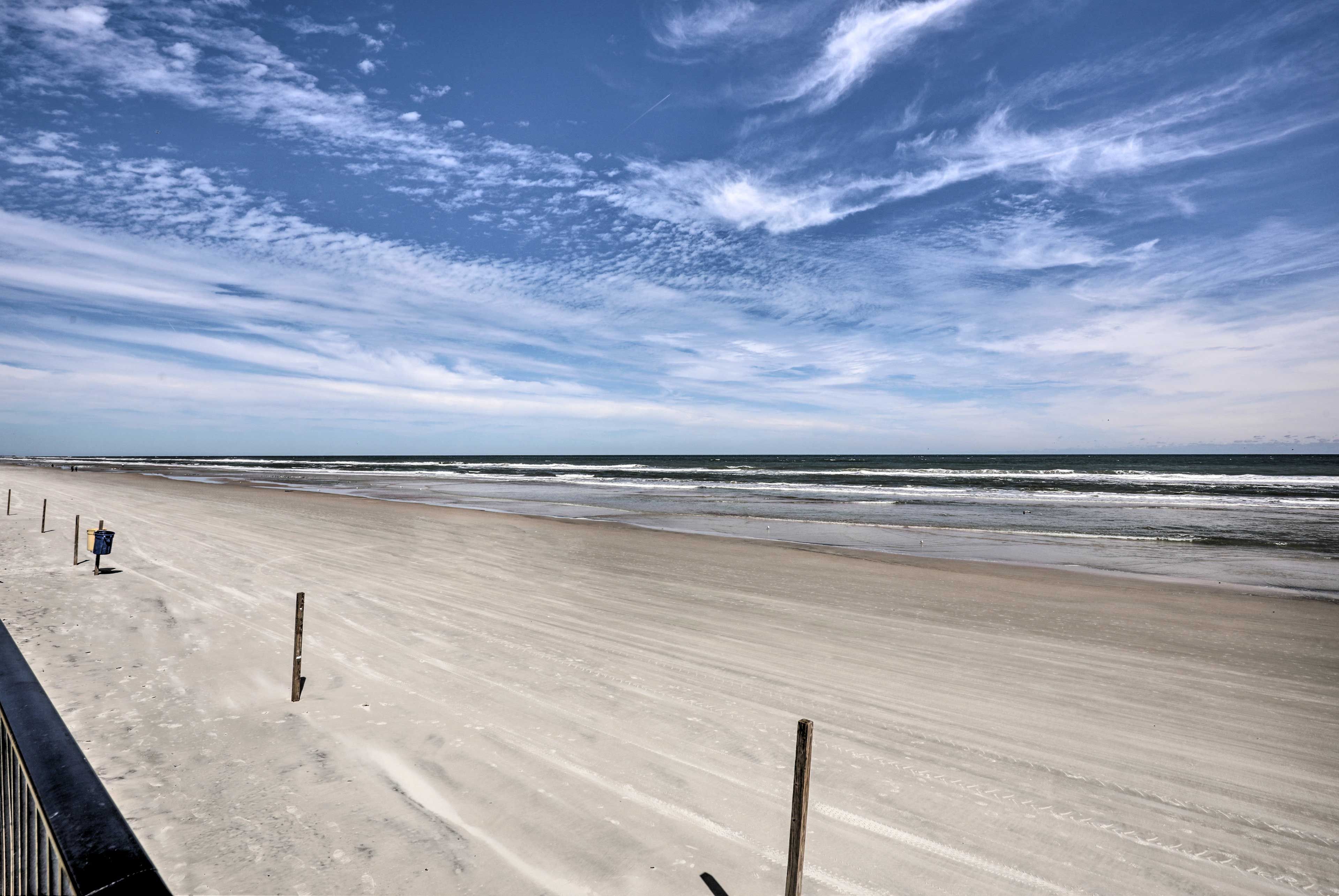 Hawaiian Inn Beach Resort | Daytona Beach Access