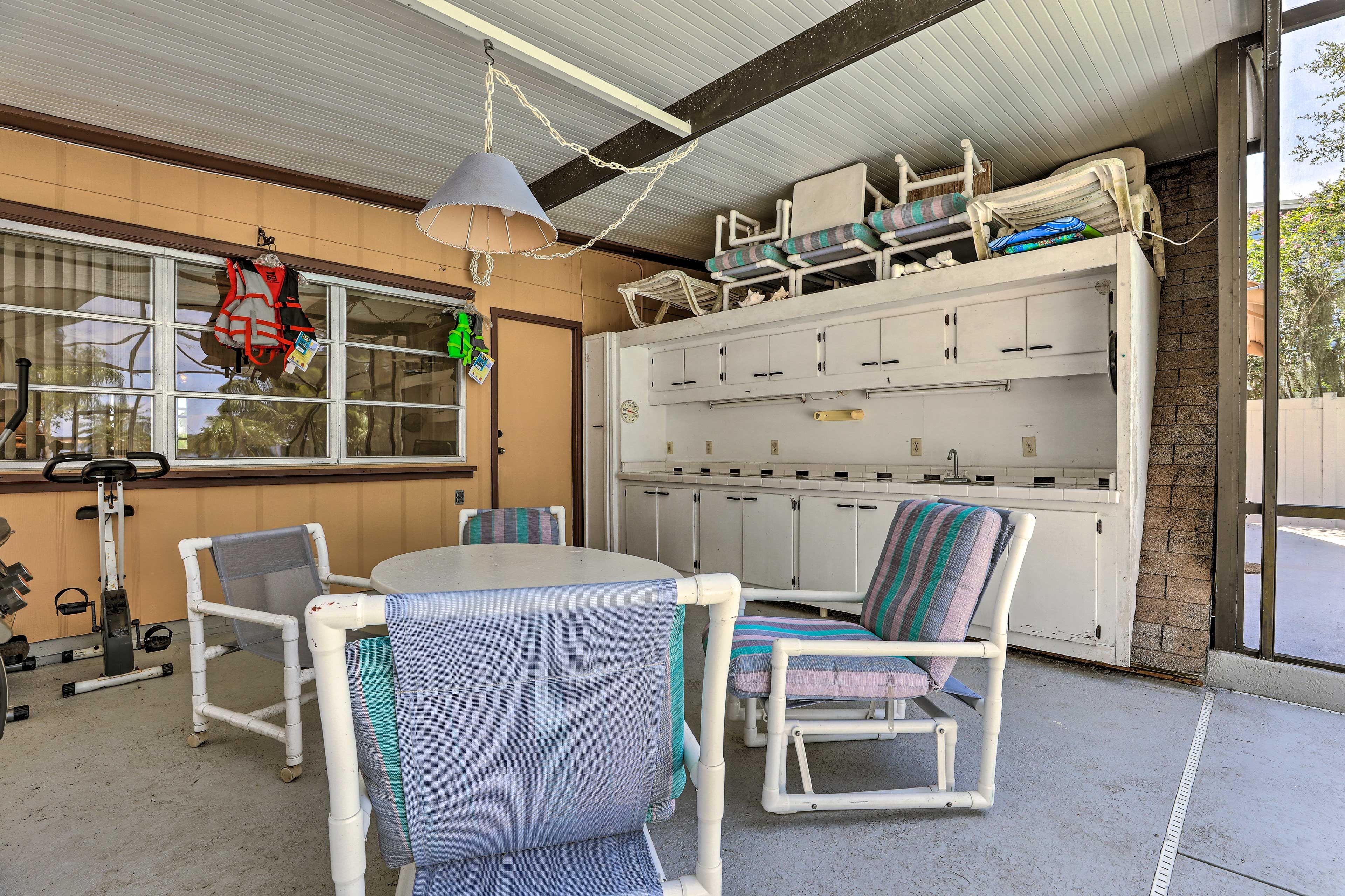 Sit down at the outdoor dining table and pour yourself a glass of sweet tea.